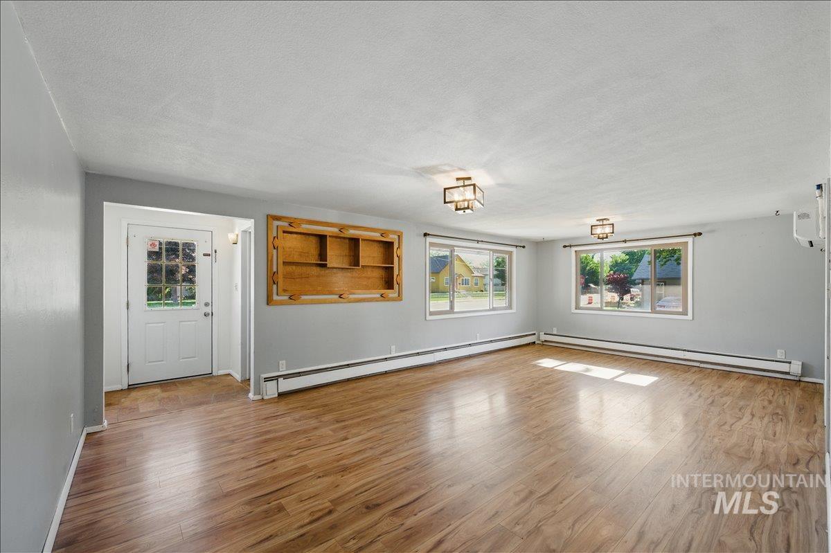 303 W Pine Ave, Meridian, Idaho 83642, 4 Bedrooms, 2 Bathrooms, Residential For Sale, Price $470,000,MLS 98986816