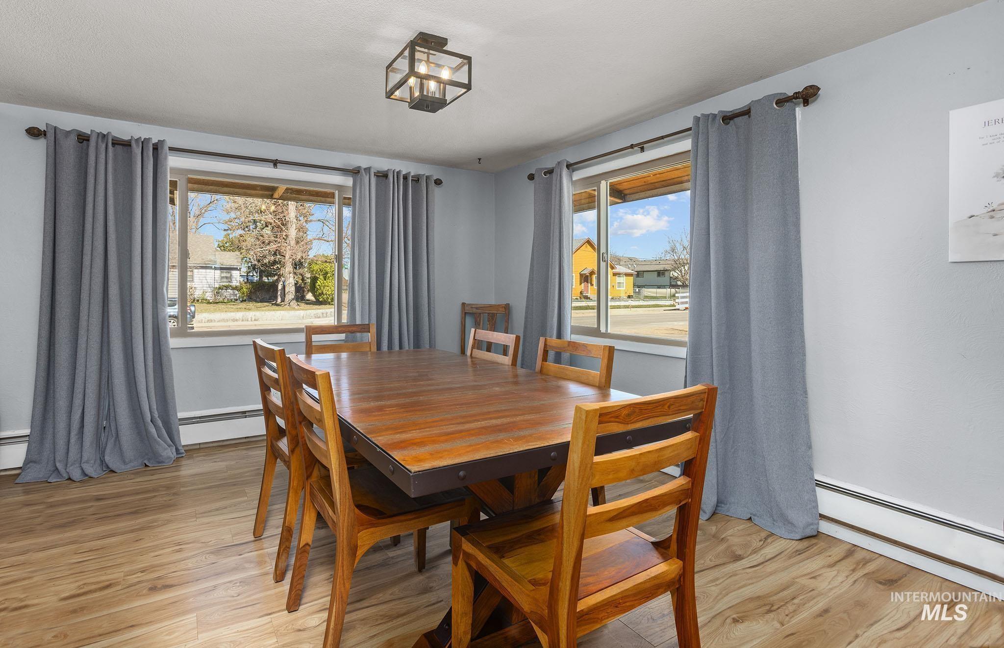 303 W Pine Ave, Meridian, Idaho 83642, 4 Bedrooms, 2 Bathrooms, Residential For Sale, Price $470,000,MLS 98986816