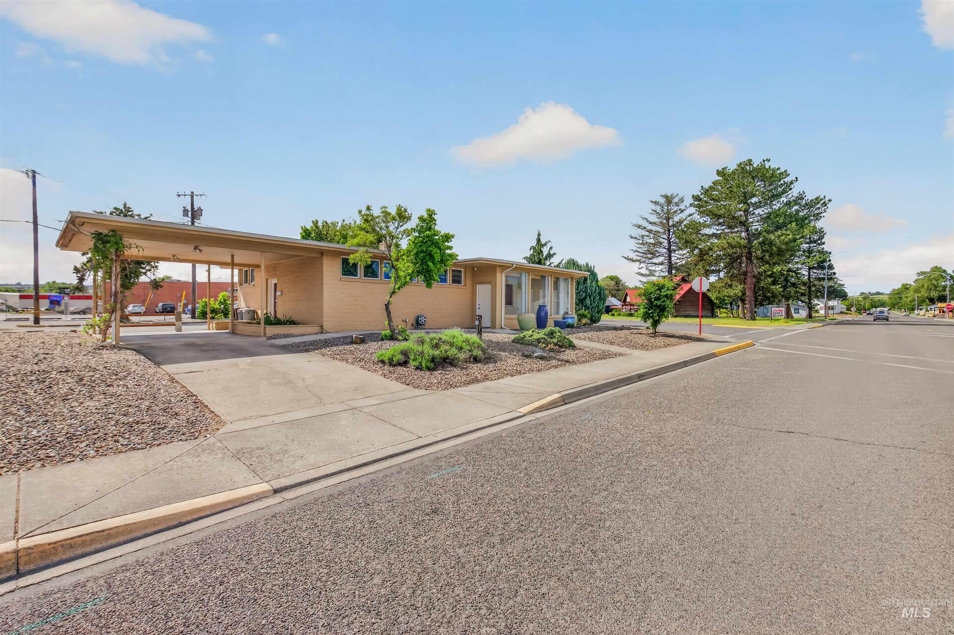 619 Diagonal Street, Clarkston, Washington 99403, Business/Commercial For Sale, Price $600,000,MLS 98986818