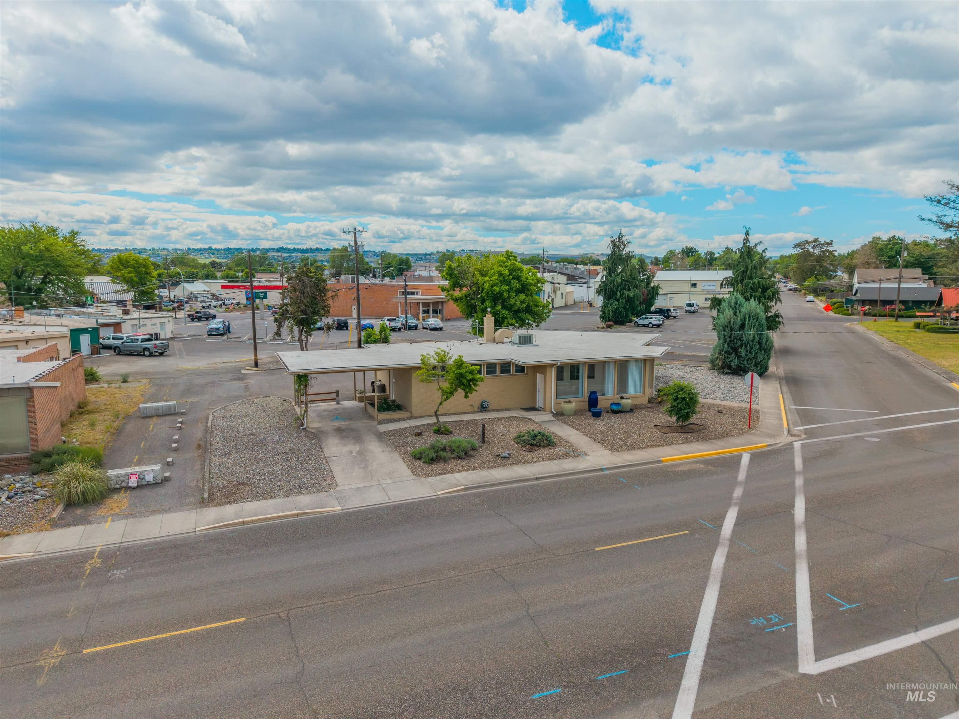 619 Diagonal Street, Clarkston, Washington 99403, Business/Commercial For Sale, Price $600,000,MLS 98986818