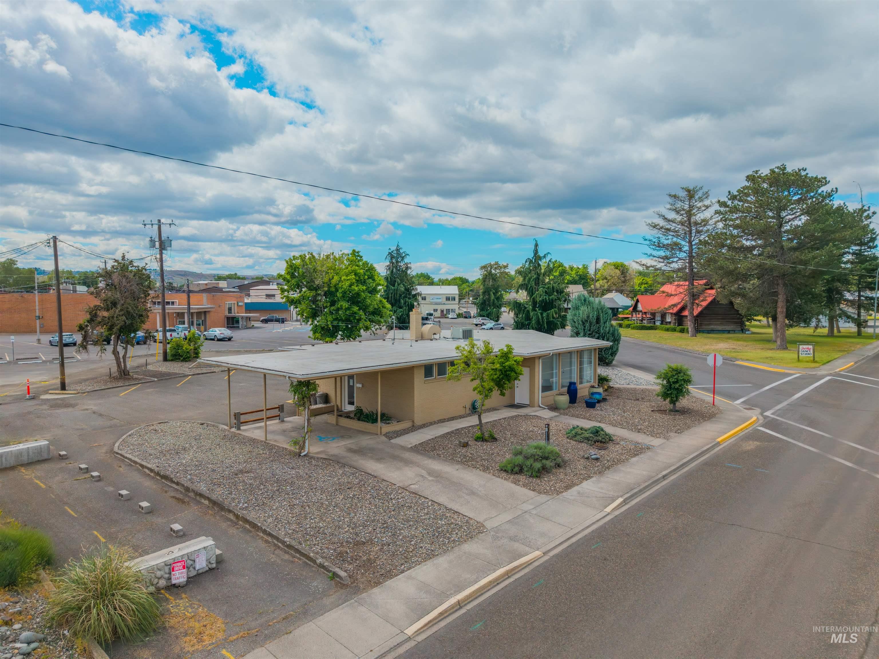619 Diagonal Street, Clarkston, Washington 99403, Business/Commercial For Sale, Price $600,000,MLS 98986818
