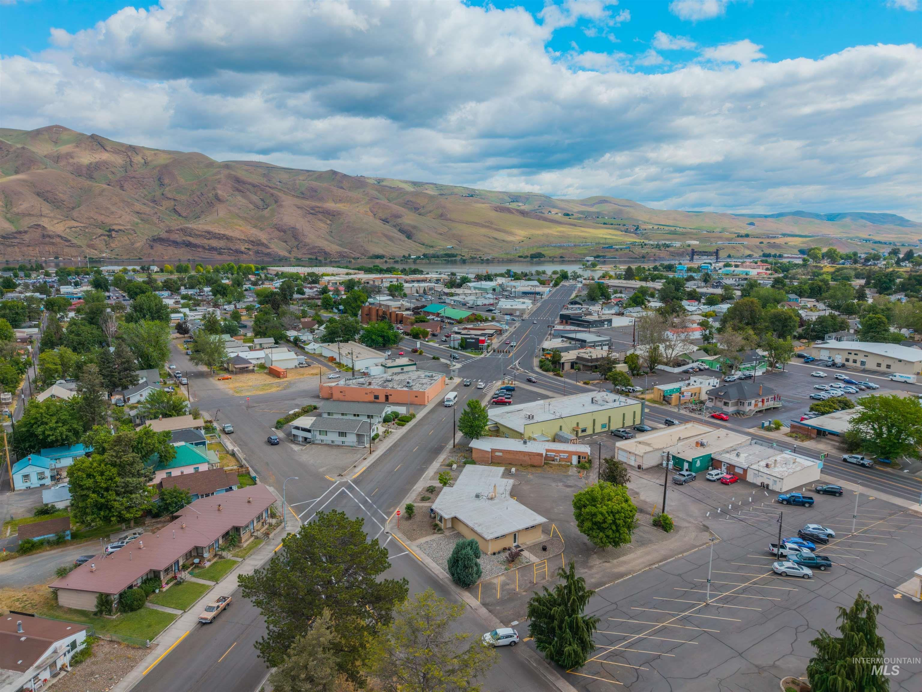 619 Diagonal Street, Clarkston, Washington 99403, Business/Commercial For Sale, Price $600,000,MLS 98986818