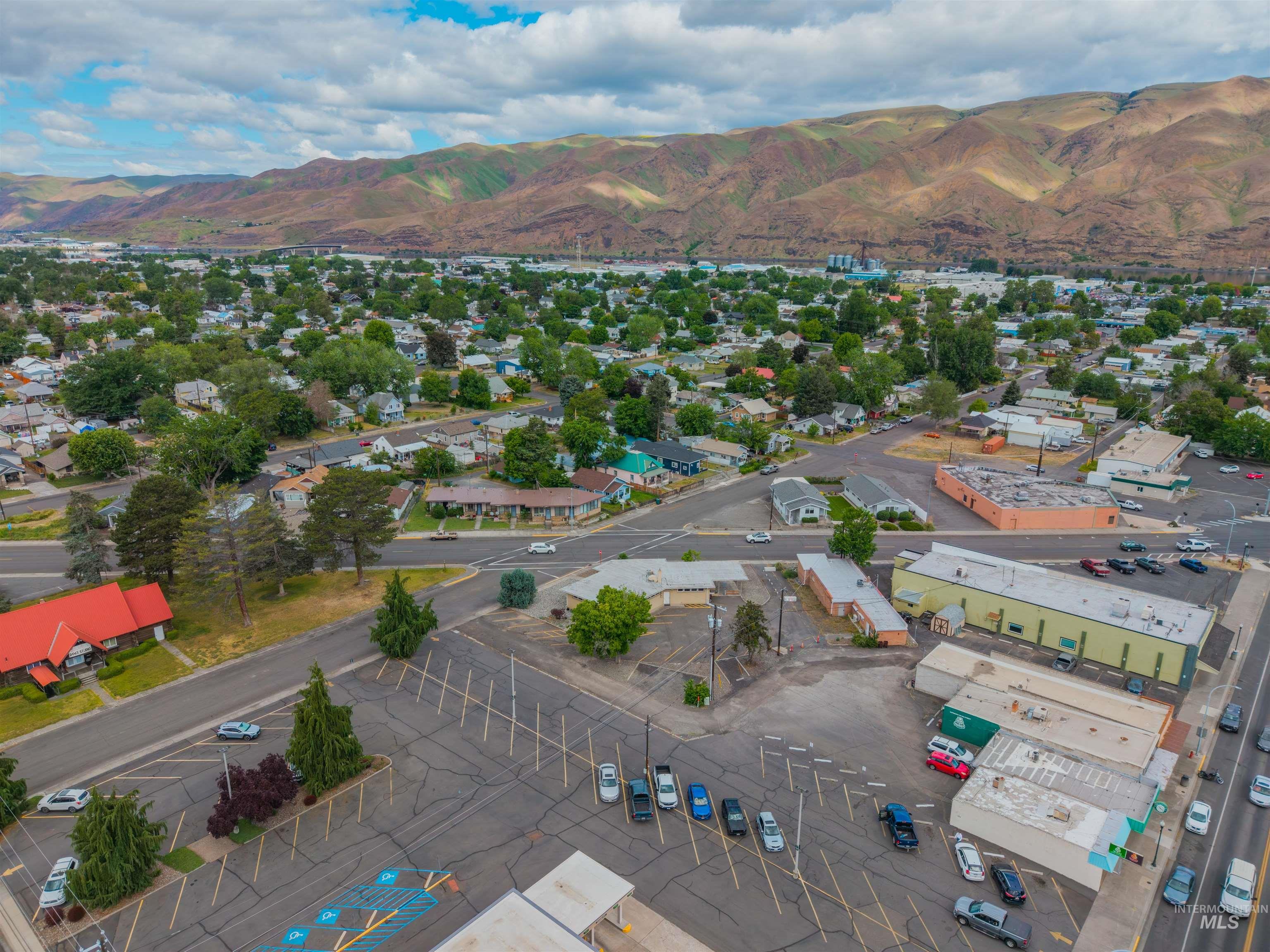 619 Diagonal Street, Clarkston, Washington 99403, Business/Commercial For Sale, Price $600,000,MLS 98986818