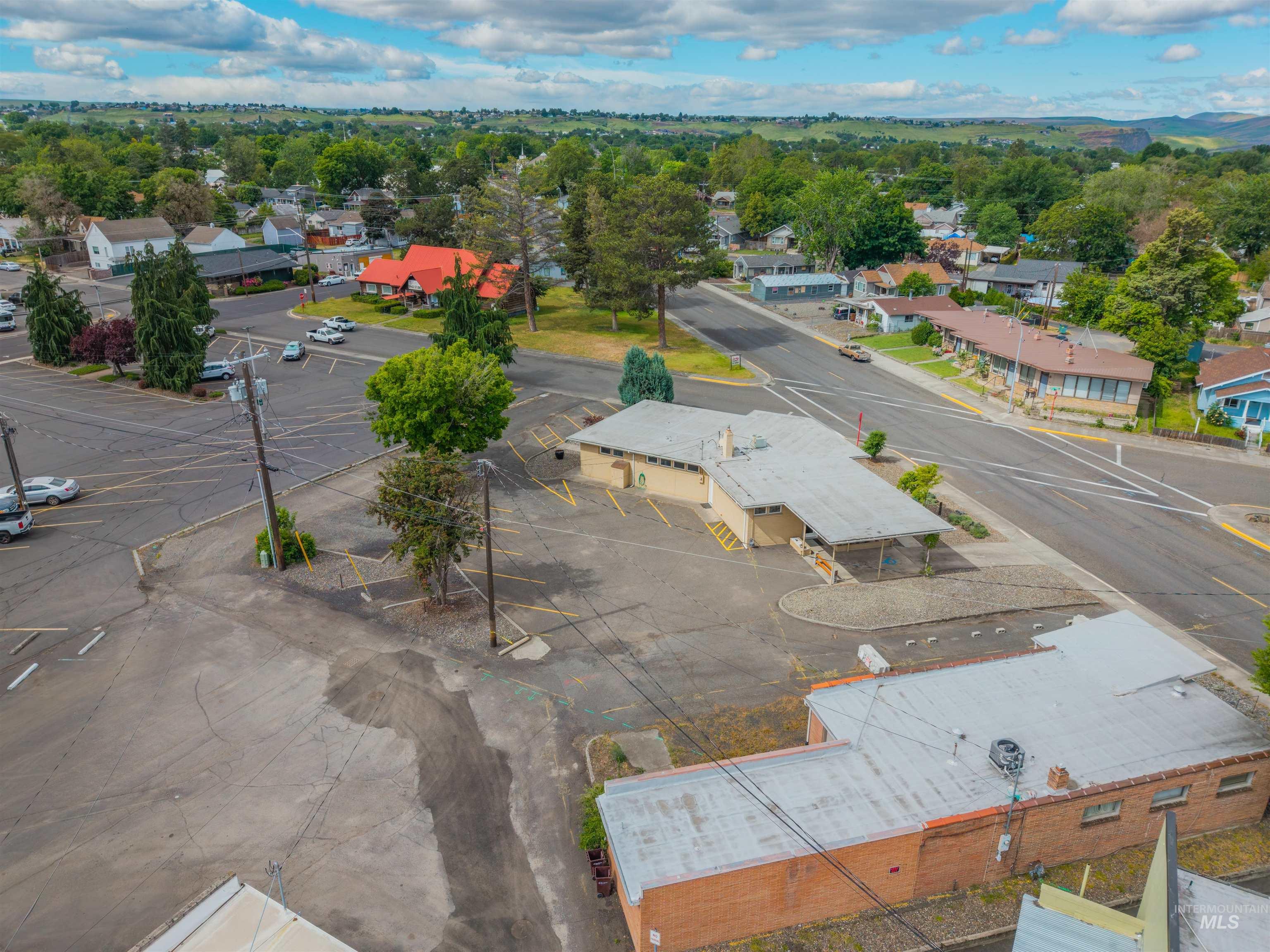 619 Diagonal Street, Clarkston, Washington 99403, Business/Commercial For Sale, Price $600,000,MLS 98986818