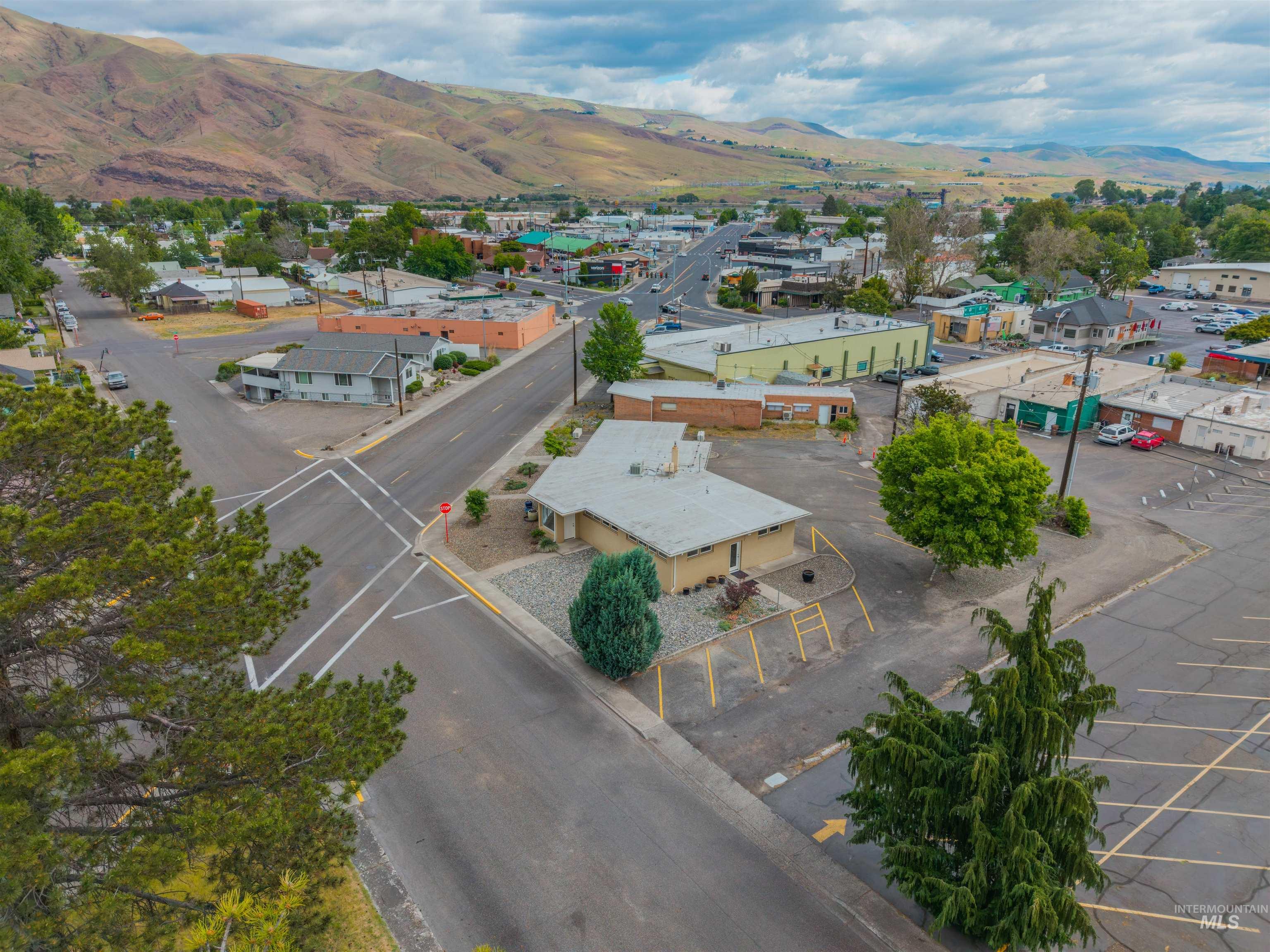 619 Diagonal Street, Clarkston, Washington 99403, Business/Commercial For Sale, Price $600,000,MLS 98986818