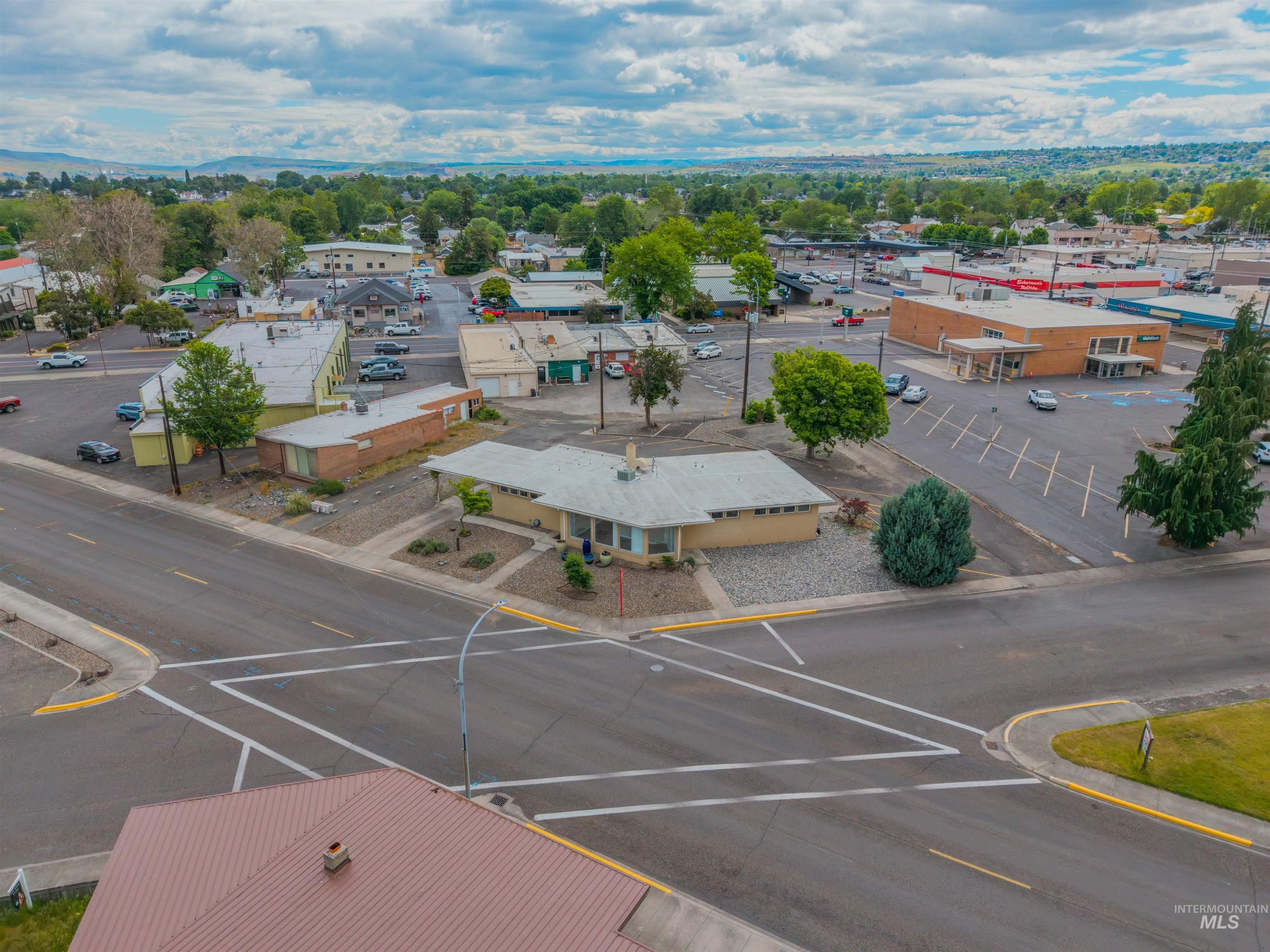 619 Diagonal Street, Clarkston, Washington 99403, Business/Commercial For Sale, Price $600,000,MLS 98986818
