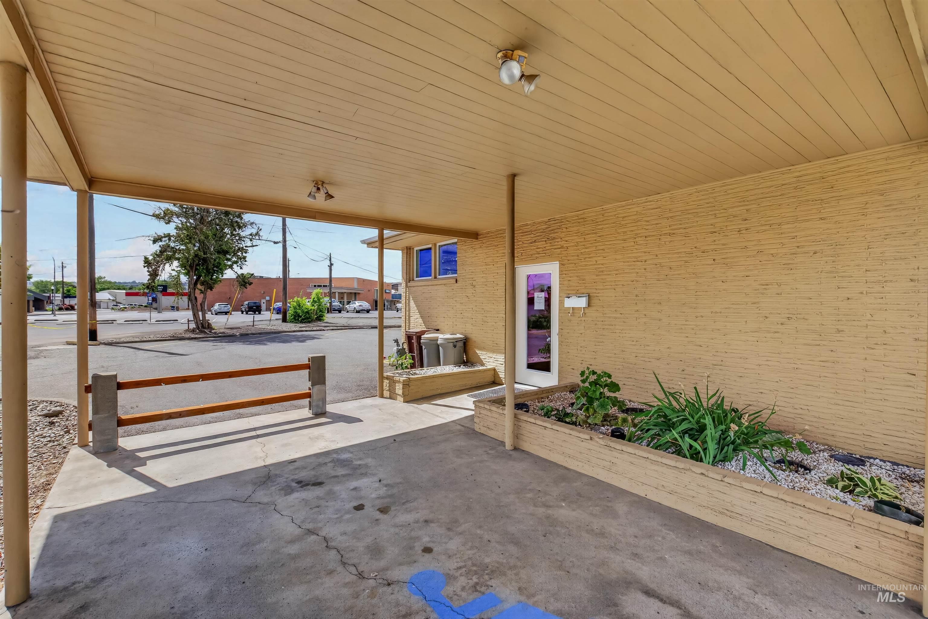 619 Diagonal Street, Clarkston, Washington 99403, Business/Commercial For Sale, Price $600,000,MLS 98986818