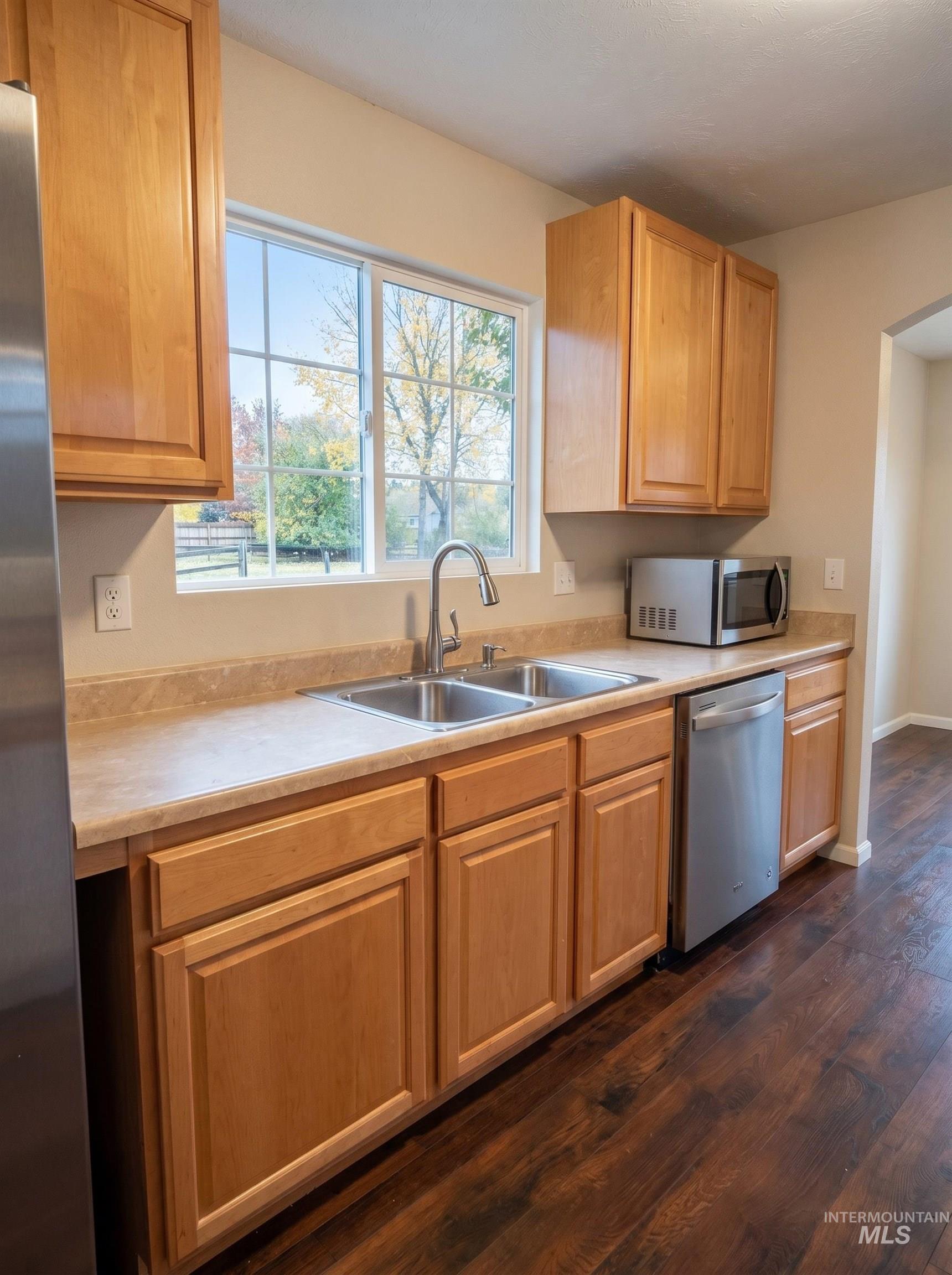 1034 Maurice St, Twin Falls, Idaho 83301, 3 Bedrooms, 3 Bathrooms, Residential For Sale, Price $484,999, 98986819