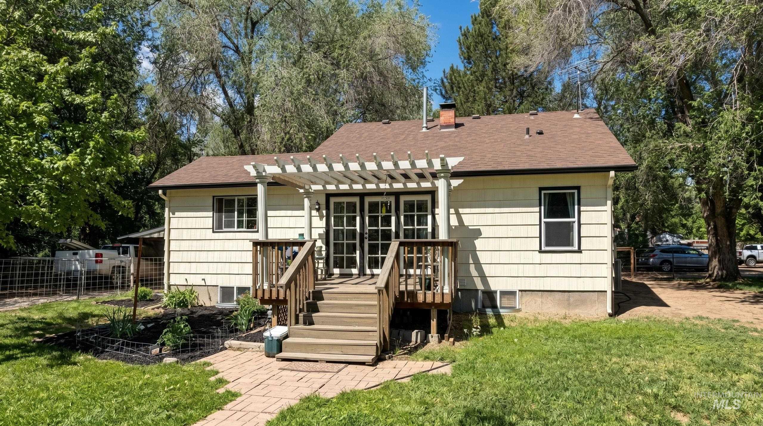 1034 Maurice St, Twin Falls, Idaho 83301, 3 Bedrooms, 3 Bathrooms, Residential For Sale, Price $484,999, 98986819