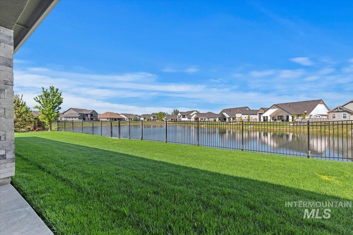 207 S Eagles Roost Way, Eagle, Idaho 83616, 4 Bedrooms, 4.5 Bathrooms, Residential For Sale, Price $1,299,000,MLS 98986820