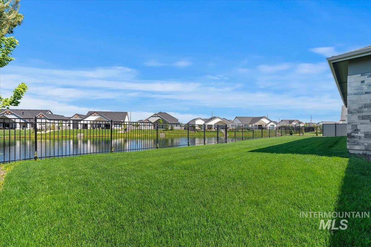 207 S Eagles Roost Way, Eagle, Idaho 83616, 4 Bedrooms, 4.5 Bathrooms, Residential For Sale, Price $1,299,000,MLS 98986820