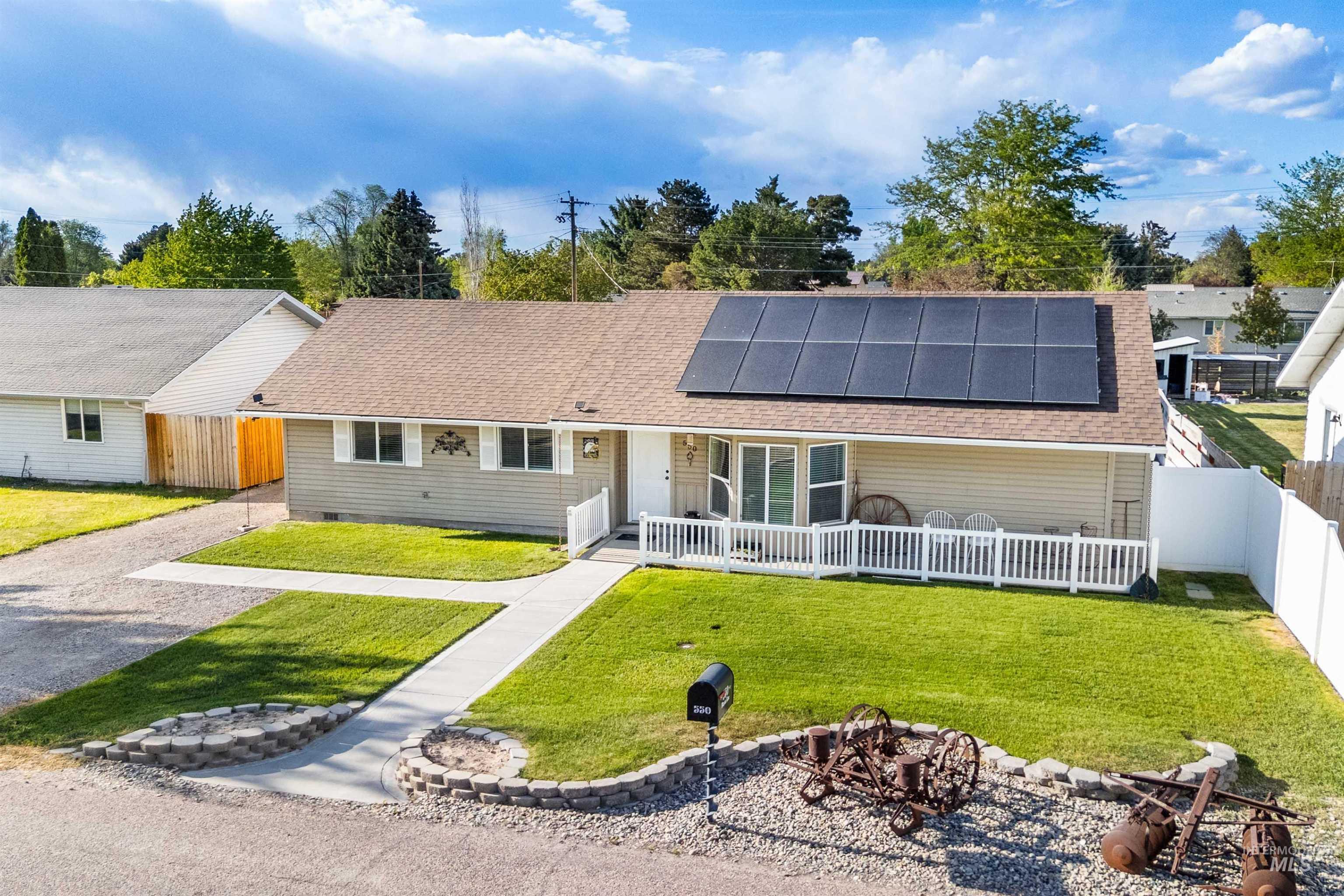 550 Maxine Lane, Kimberly, Idaho 83341, 3 Bedrooms, 2 Bathrooms, Residential For Sale, Price $460,000,MLS 98986821