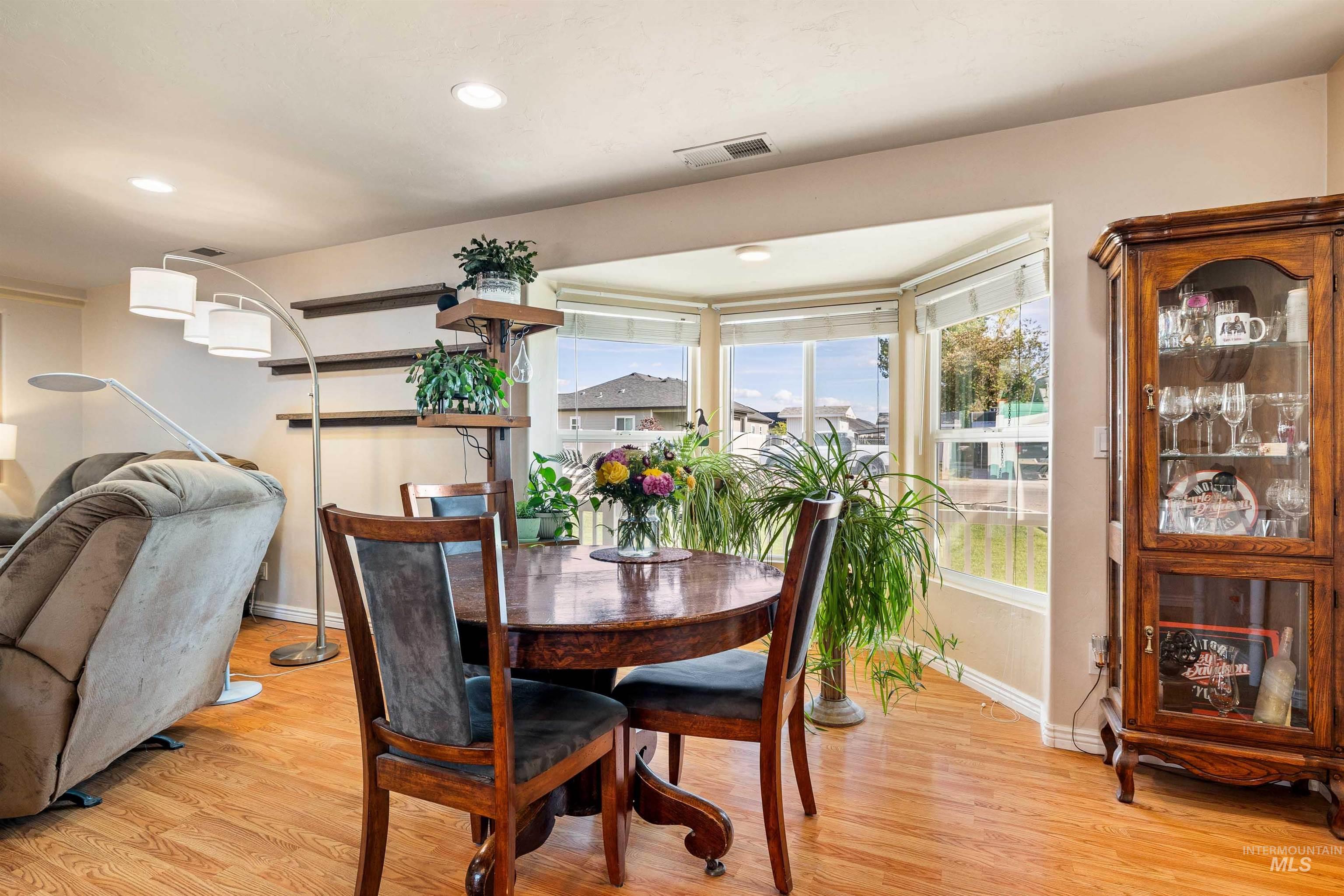 550 Maxine Lane, Kimberly, Idaho 83341, 3 Bedrooms, 2 Bathrooms, Residential For Sale, Price $460,000,MLS 98986821