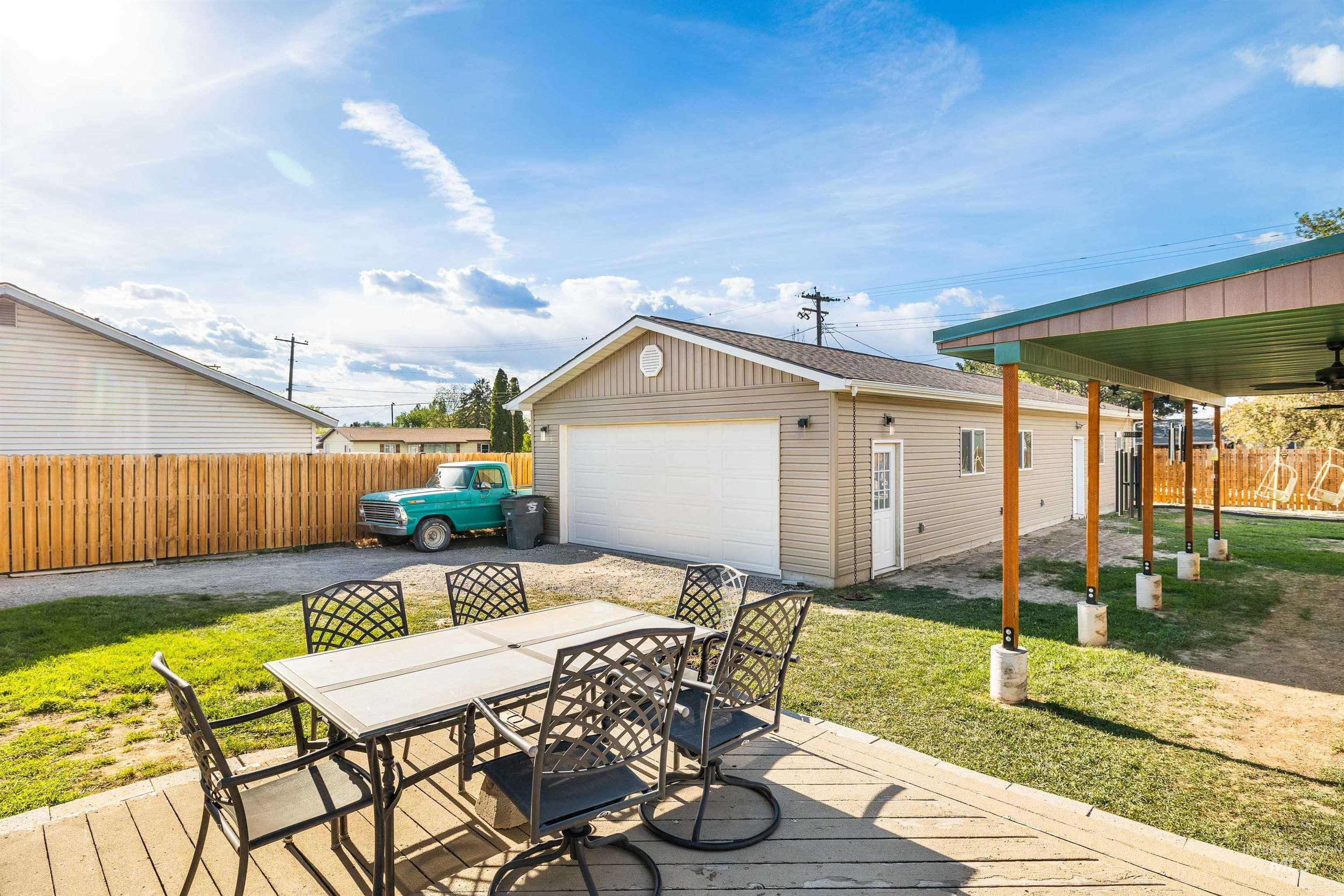 550 Maxine Lane, Kimberly, Idaho 83341, 3 Bedrooms, 2 Bathrooms, Residential For Sale, Price $460,000,MLS 98986821
