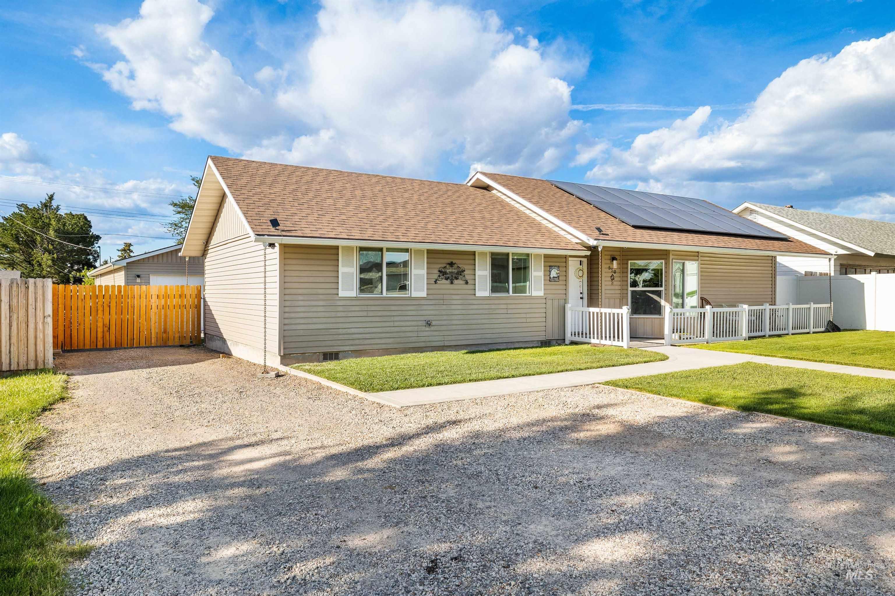 550 Maxine Lane, Kimberly, Idaho 83341, 3 Bedrooms, 2 Bathrooms, Residential For Sale, Price $460,000,MLS 98986821