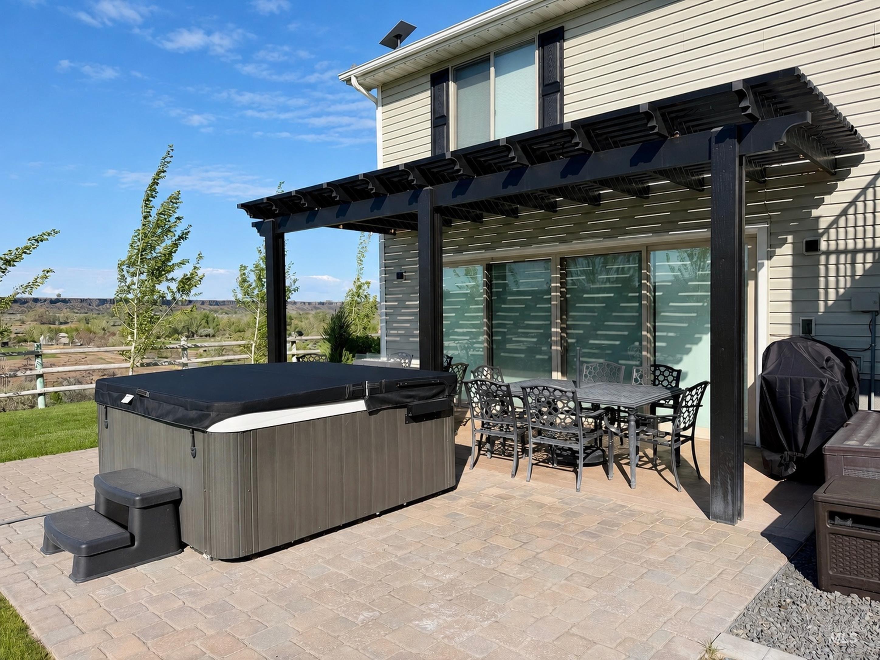 4525 Snake River Mesa Rd, Buhl, Idaho 83316-5145, 5 Bedrooms, 3 Bathrooms, Residential For Sale, Price $735,000,MLS 98986823