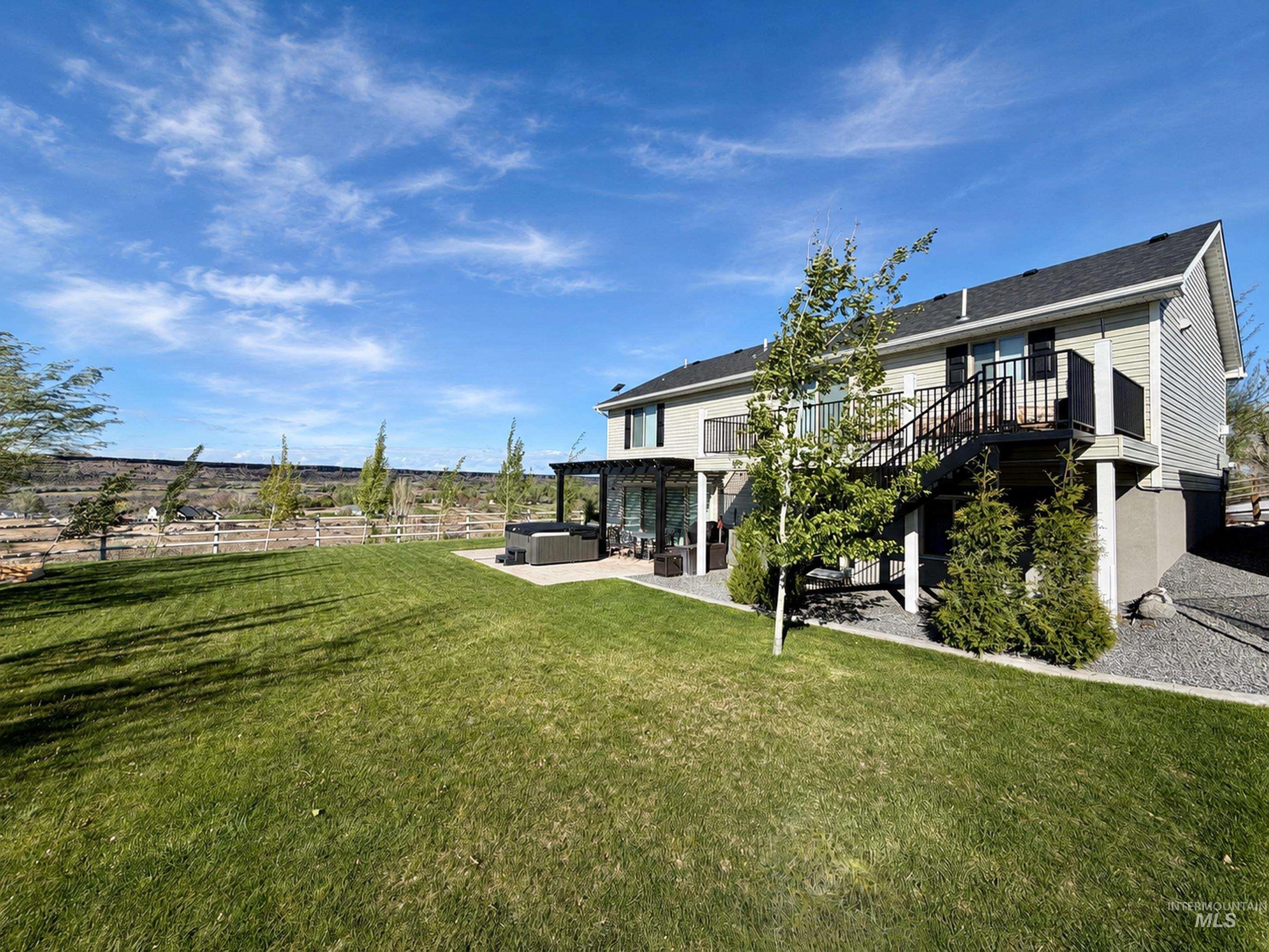 4525 Snake River Mesa Rd, Buhl, Idaho 83316-5145, 5 Bedrooms, 3 Bathrooms, Residential For Sale, Price $735,000,MLS 98986823