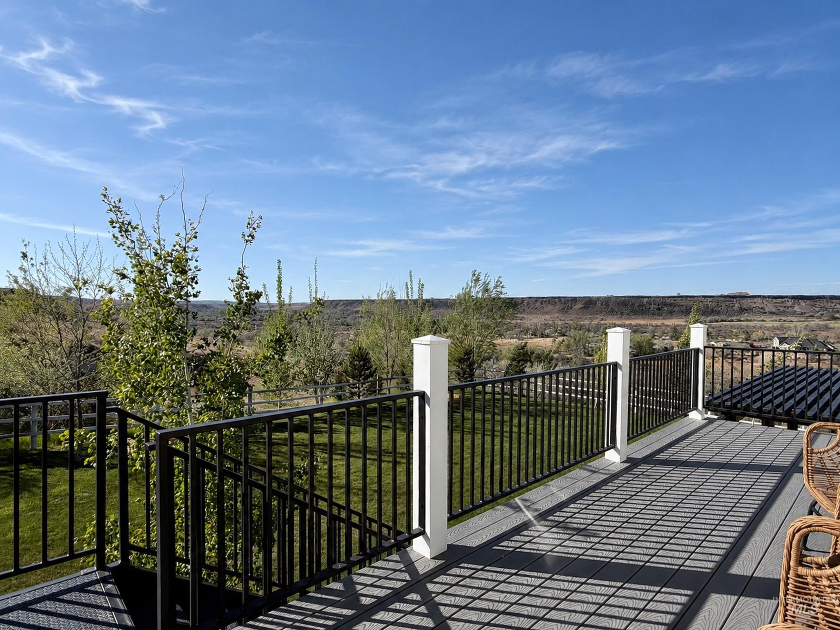 4525 Snake River Mesa Rd, Buhl, Idaho 83316-5145, 5 Bedrooms, 3 Bathrooms, Residential For Sale, Price $735,000,MLS 98986823