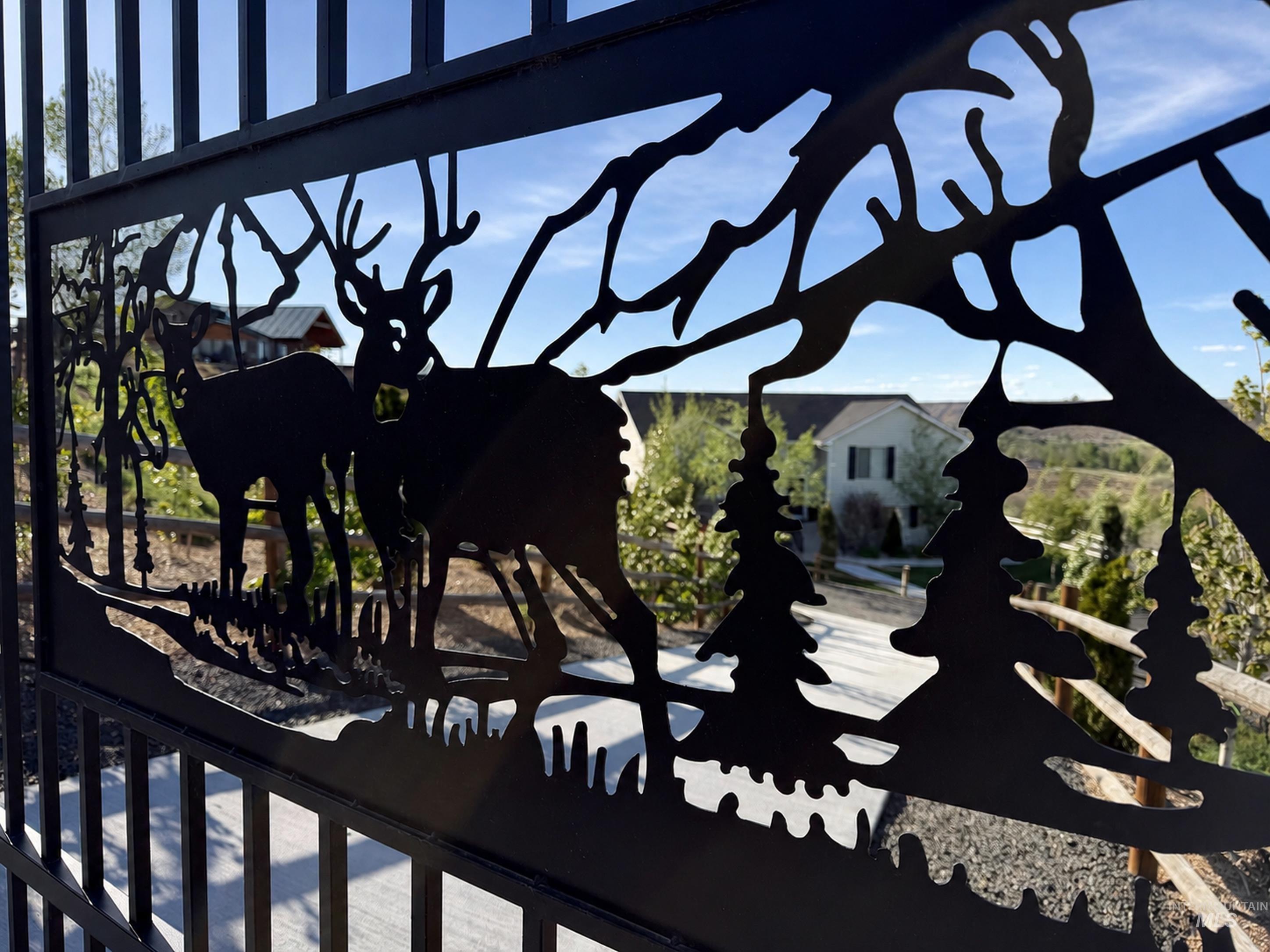 4525 Snake River Mesa Rd, Buhl, Idaho 83316-5145, 5 Bedrooms, 3 Bathrooms, Residential For Sale, Price $735,000,MLS 98986823