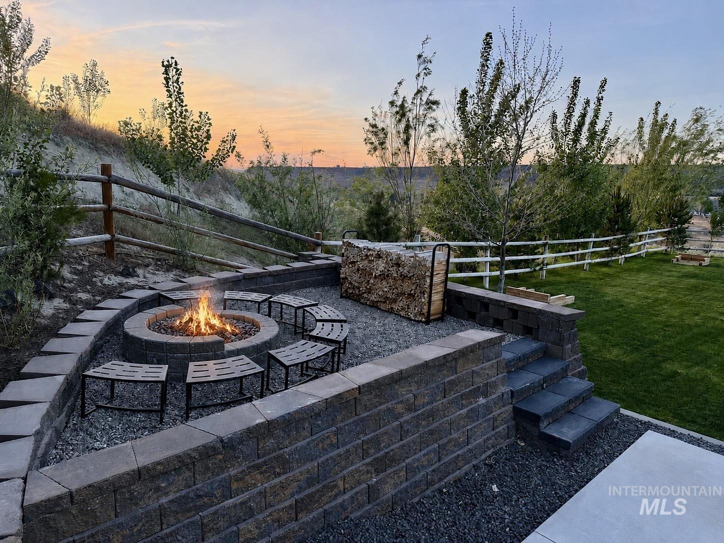 4525 Snake River Mesa Rd, Buhl, Idaho 83316-5145, 5 Bedrooms, 3 Bathrooms, Residential For Sale, Price $735,000,MLS 98986823