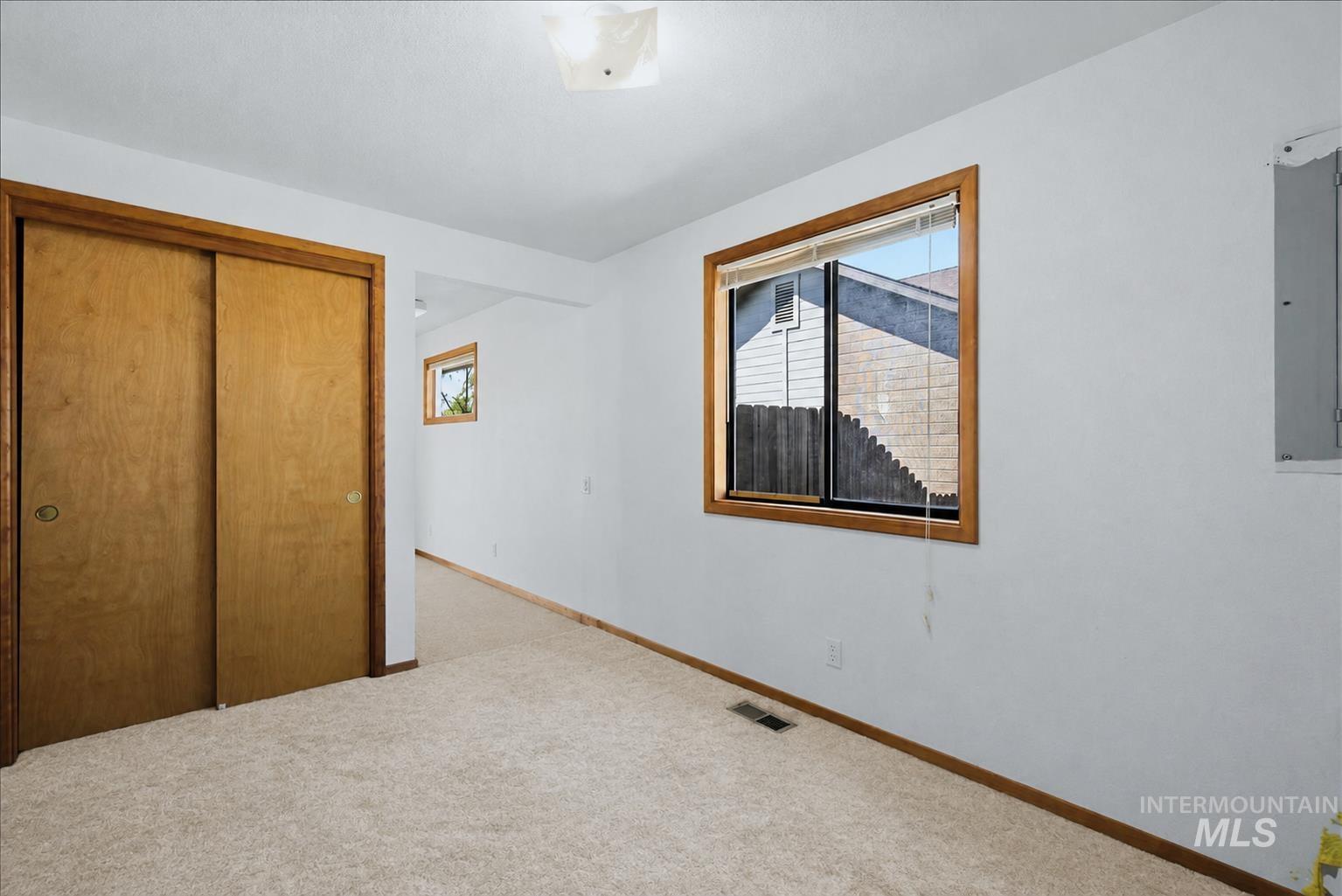 6507 W Summer Hill Drive, Boise, Idaho 83714, 3 Bedrooms, 2 Bathrooms, Residential For Sale, Price $619,000,MLS 98986828