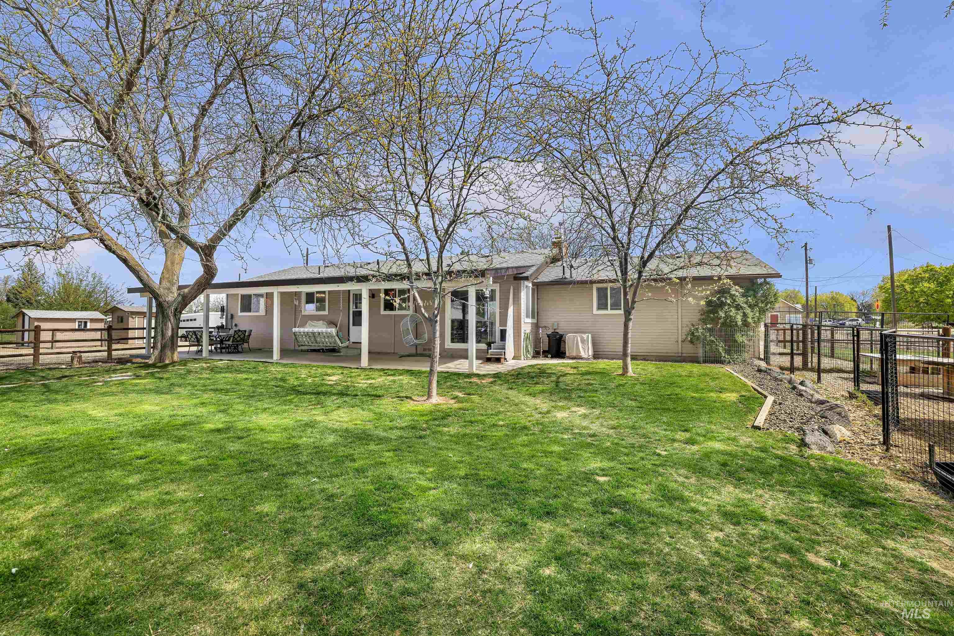 21 N Pit Lane, Nampa, Idaho 83687, 3 Bedrooms, 4 Bathrooms, Residential For Sale, Price $782,000,MLS 98986833