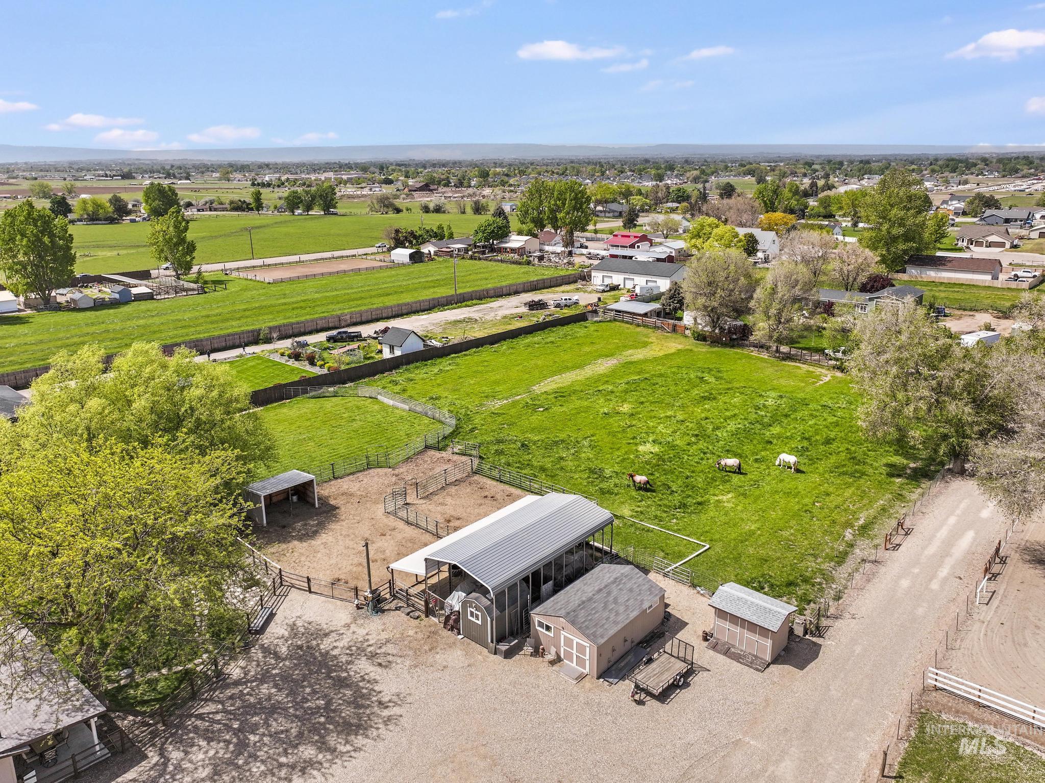 21 N Pit Lane, Nampa, Idaho 83687, 3 Bedrooms, 4 Bathrooms, Residential For Sale, Price $782,000,MLS 98986833
