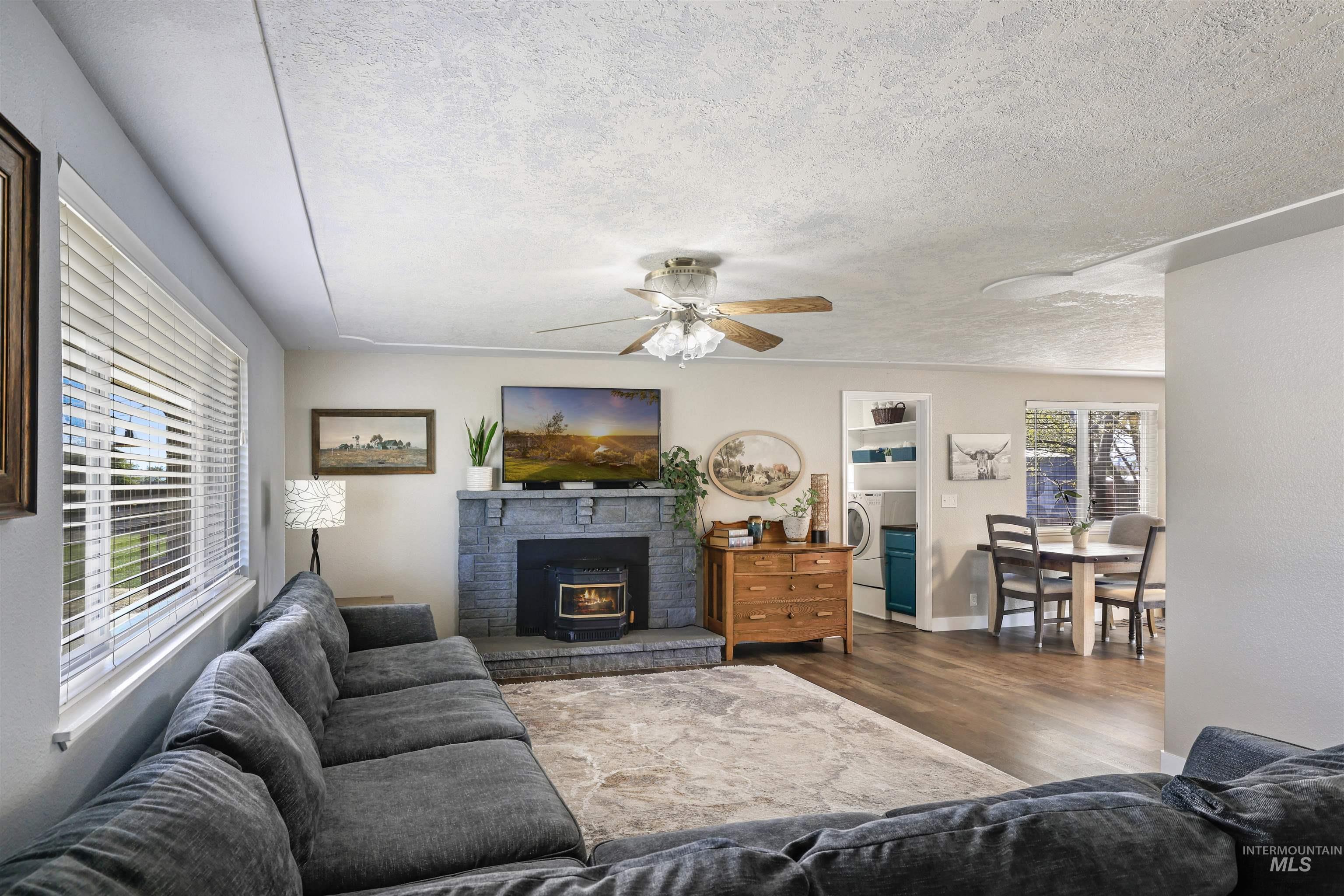 21 N Pit Lane, Nampa, Idaho 83687, 3 Bedrooms, 4 Bathrooms, Residential For Sale, Price $782,000,MLS 98986833