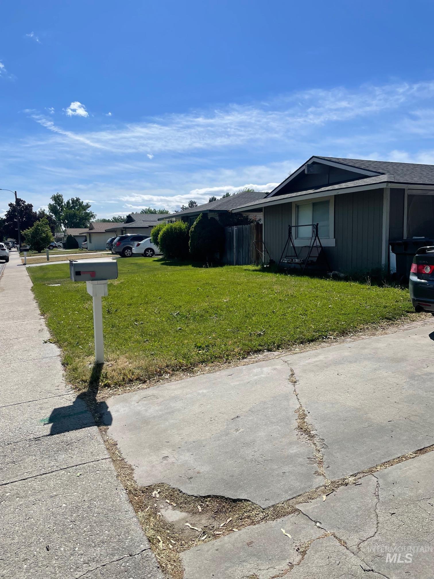 1515 W Maple Ave., Meridian, Idaho 83642, 2 Bedrooms, 1 Bathroom, Residential Income For Sale, Price $519,900, 98986835