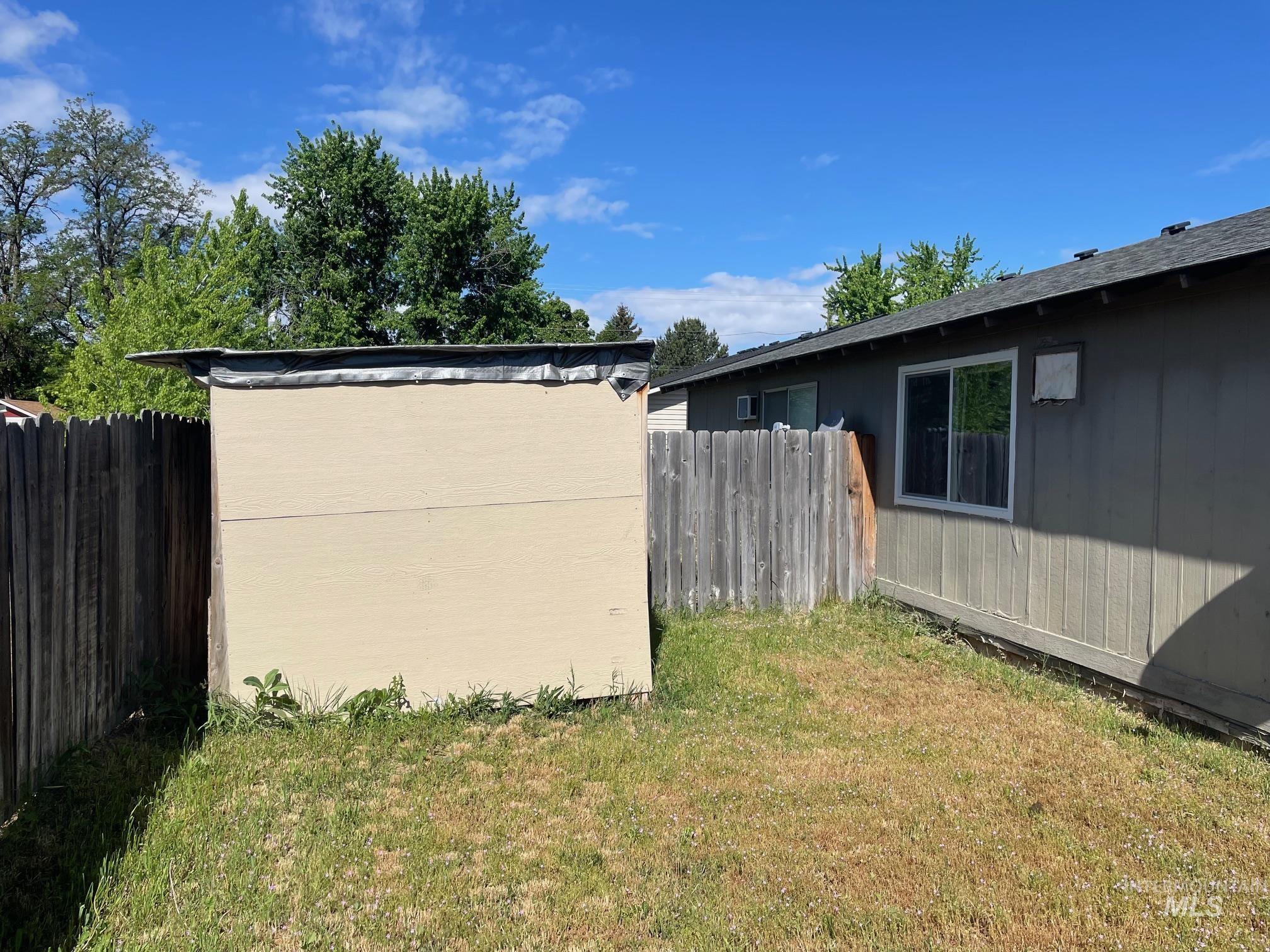 1515 W Maple Ave., Meridian, Idaho 83642, 2 Bedrooms, 1 Bathroom, Residential Income For Sale, Price $519,900, 98986835