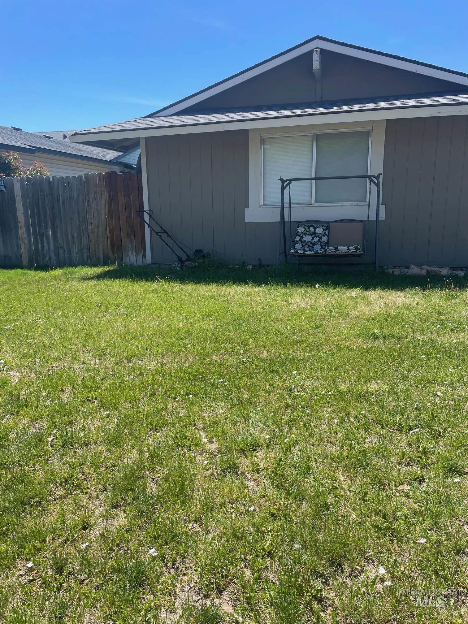 1515 W Maple Ave., Meridian, Idaho 83642, 2 Bedrooms, 1 Bathroom, Residential Income For Sale, Price $514,900, 98986835