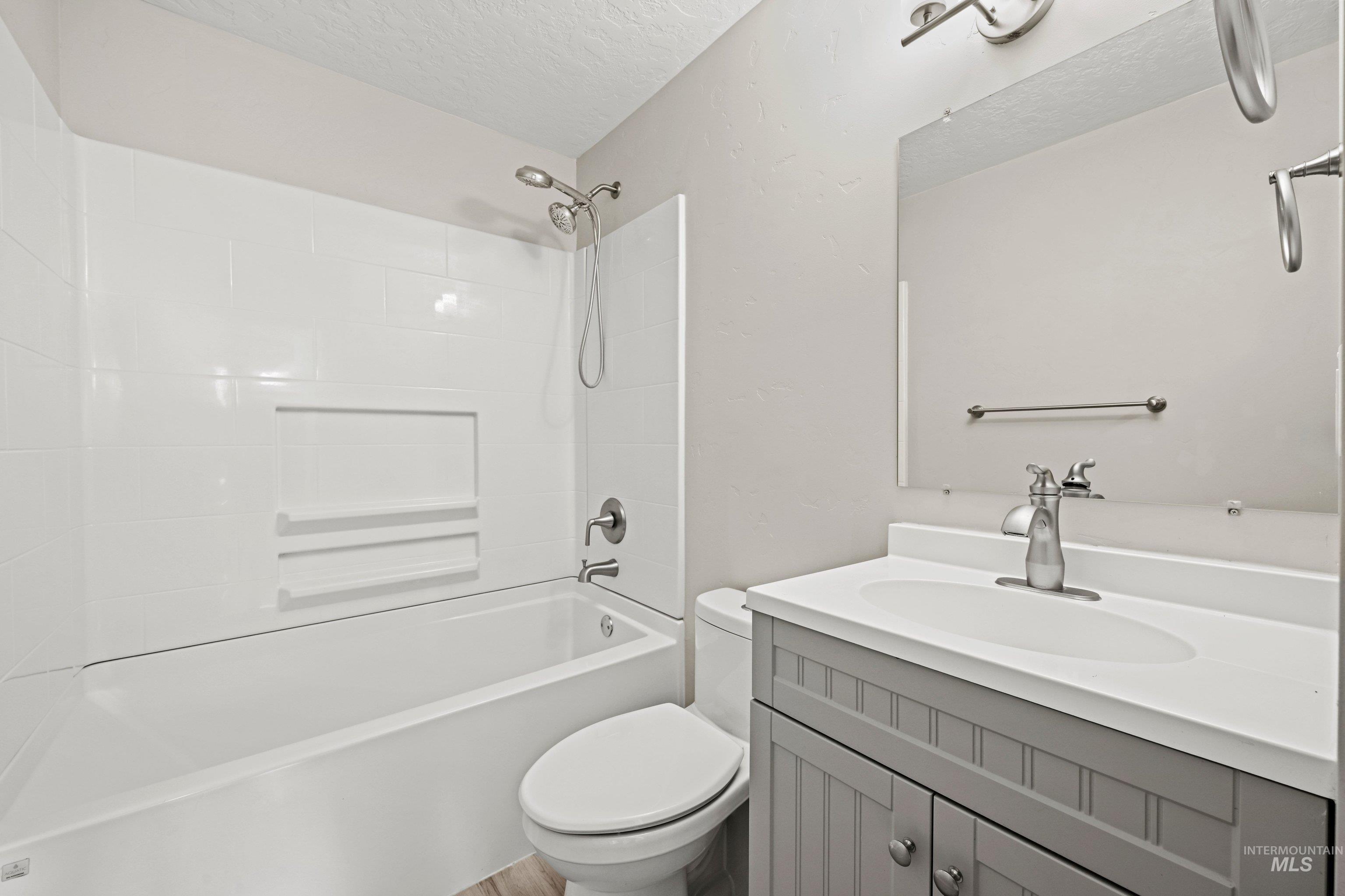 702 18th Ave. N, Nampa, Idaho 83687, 3 Bedrooms, 1.5 Bathrooms, Residential For Sale, Price $325,000,MLS 98986837