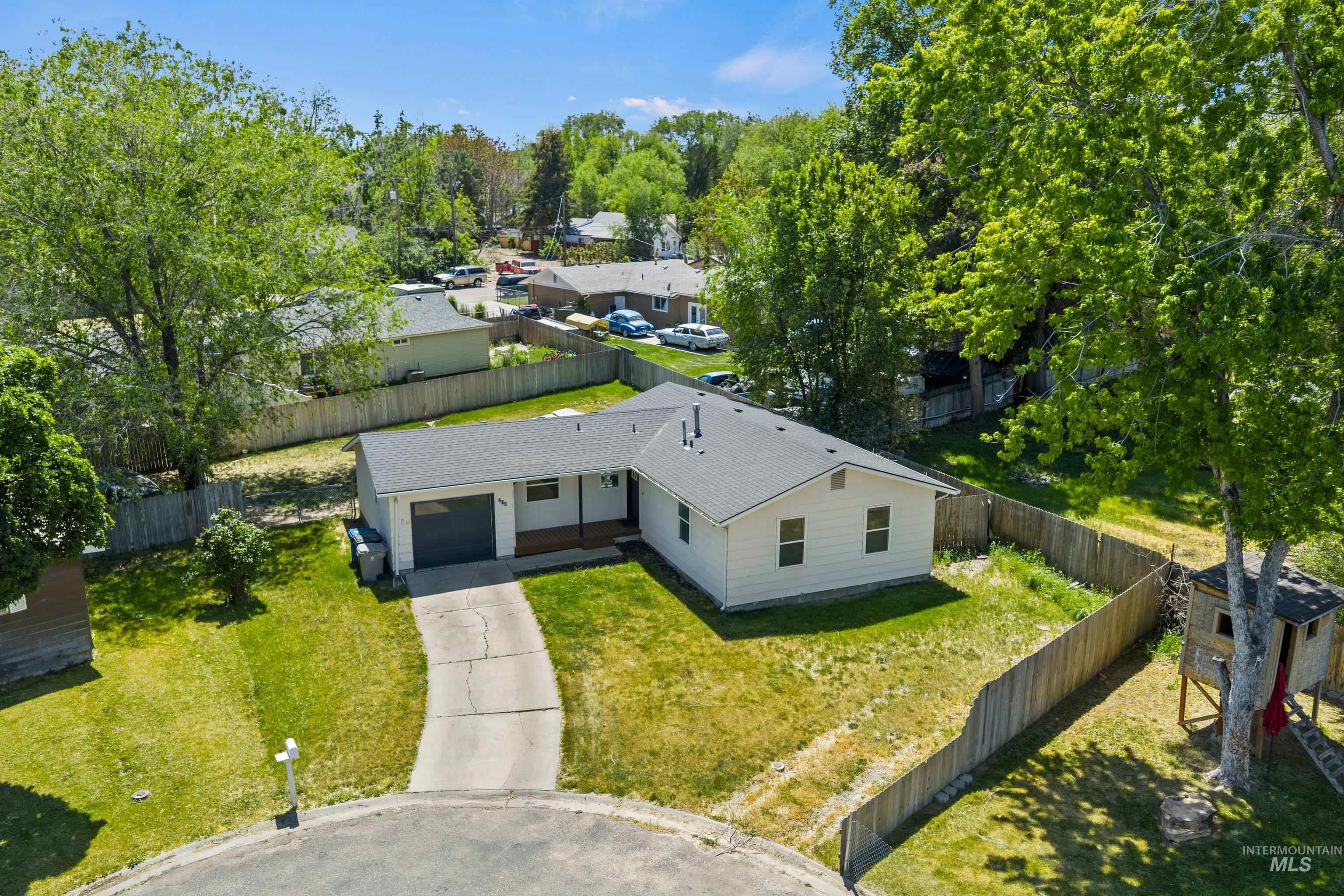 702 18th Ave. N, Nampa, Idaho 83687, 3 Bedrooms, 1.5 Bathrooms, Residential For Sale, Price $325,000,MLS 98986837