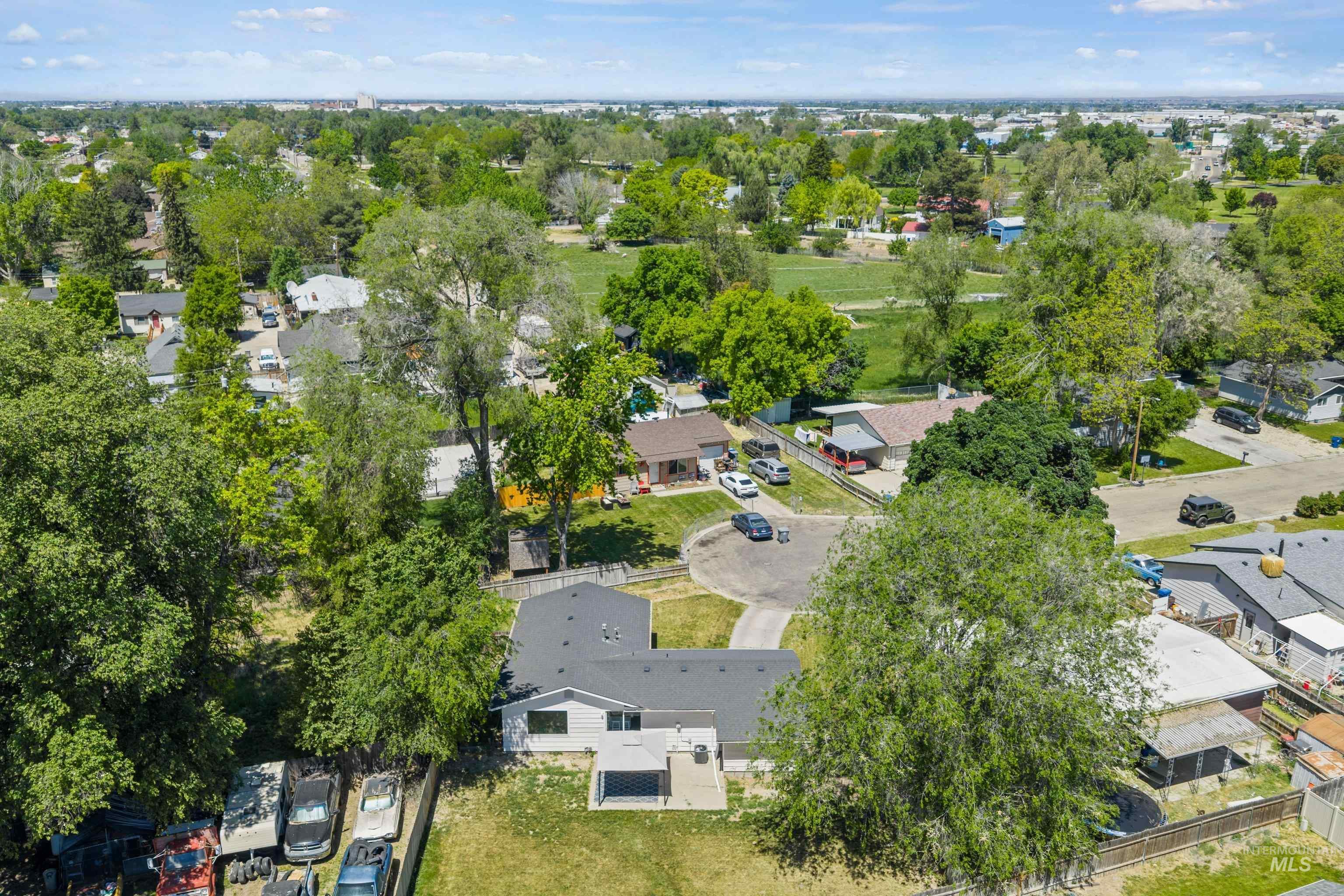 702 18th Ave. N, Nampa, Idaho 83687, 3 Bedrooms, 1.5 Bathrooms, Residential For Sale, Price $325,000,MLS 98986837