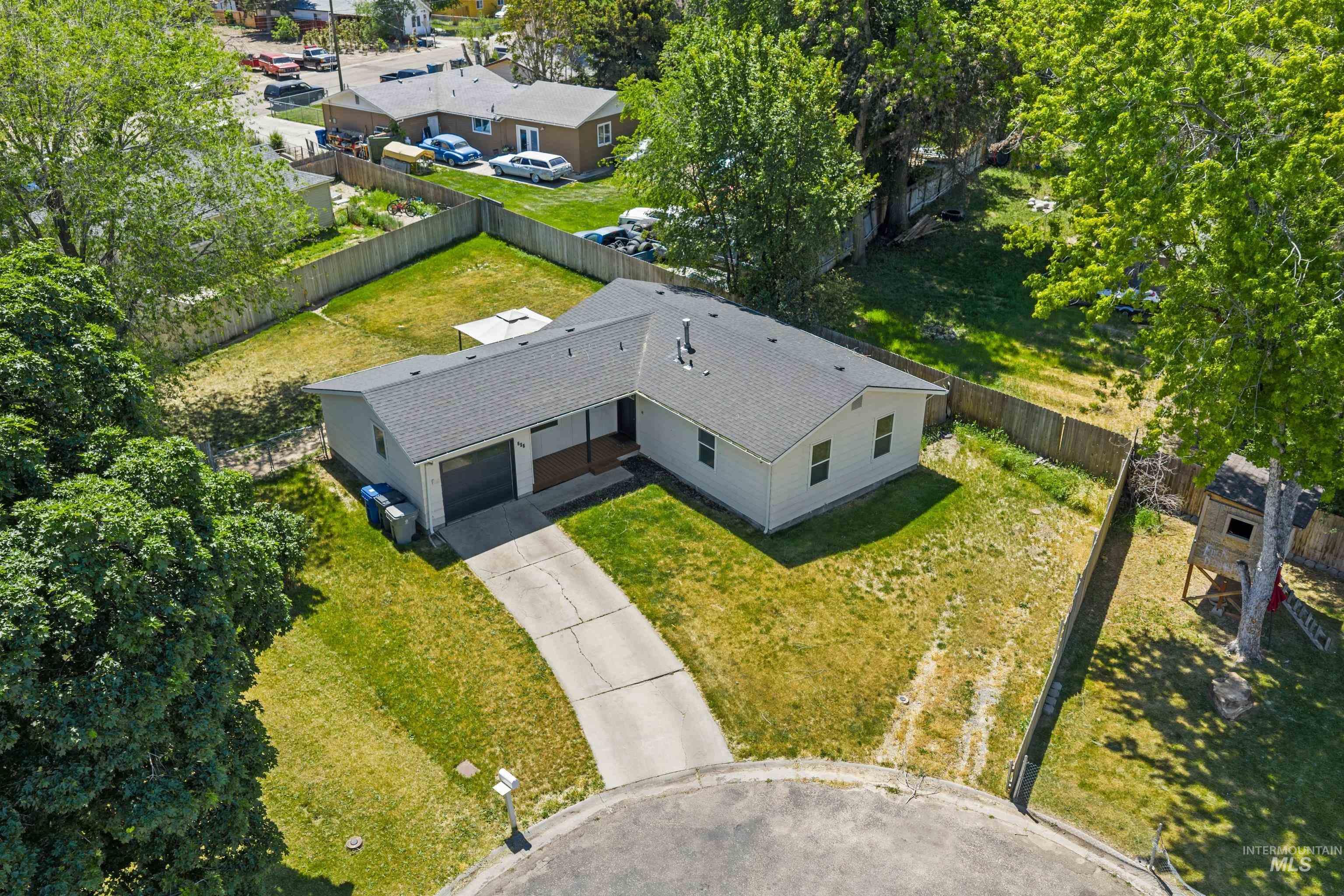 702 18th Ave. N, Nampa, Idaho 83687, 3 Bedrooms, 1.5 Bathrooms, Residential For Sale, Price $325,000,MLS 98986837