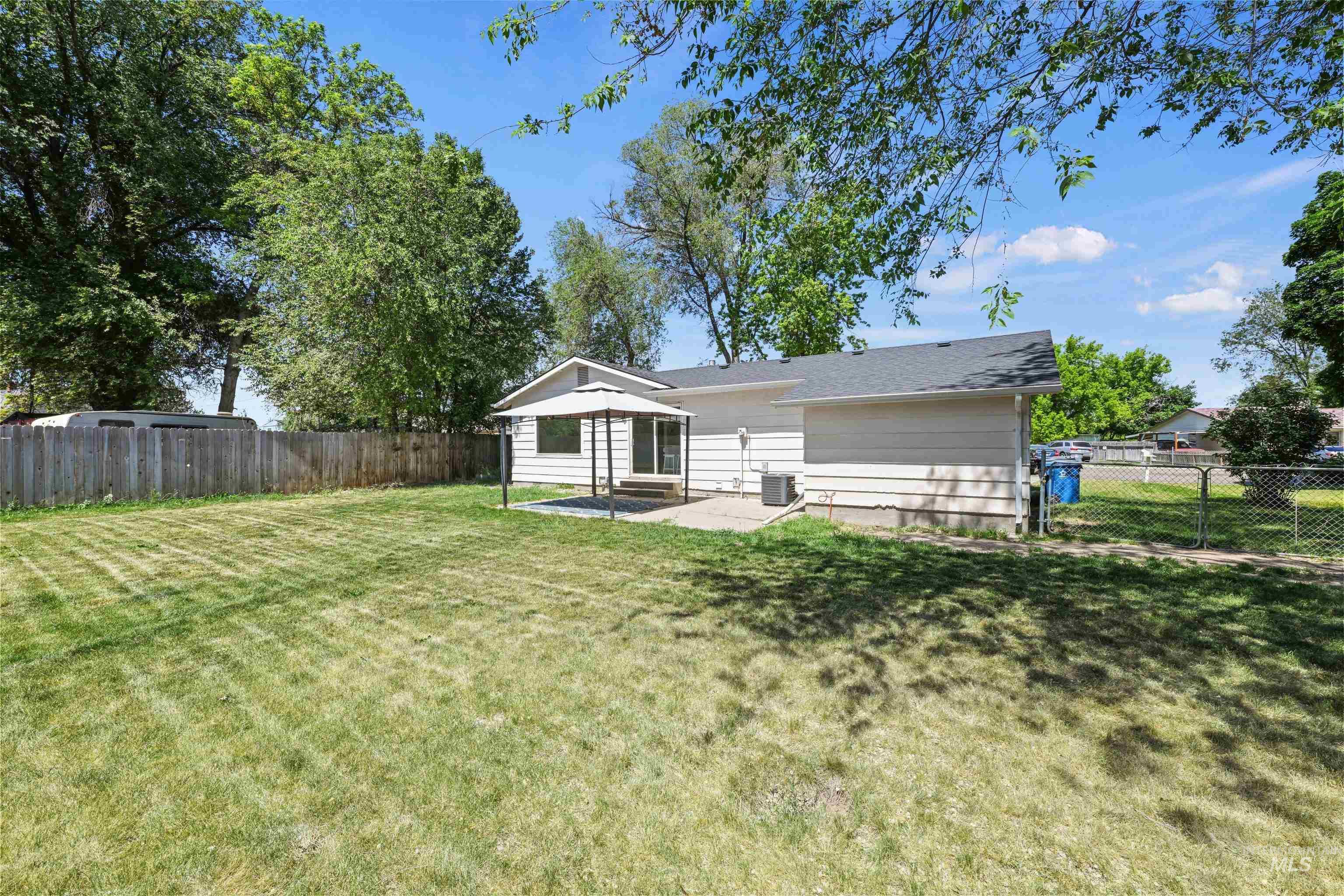 702 18th Ave. N, Nampa, Idaho 83687, 3 Bedrooms, 1.5 Bathrooms, Residential For Sale, Price $325,000,MLS 98986837