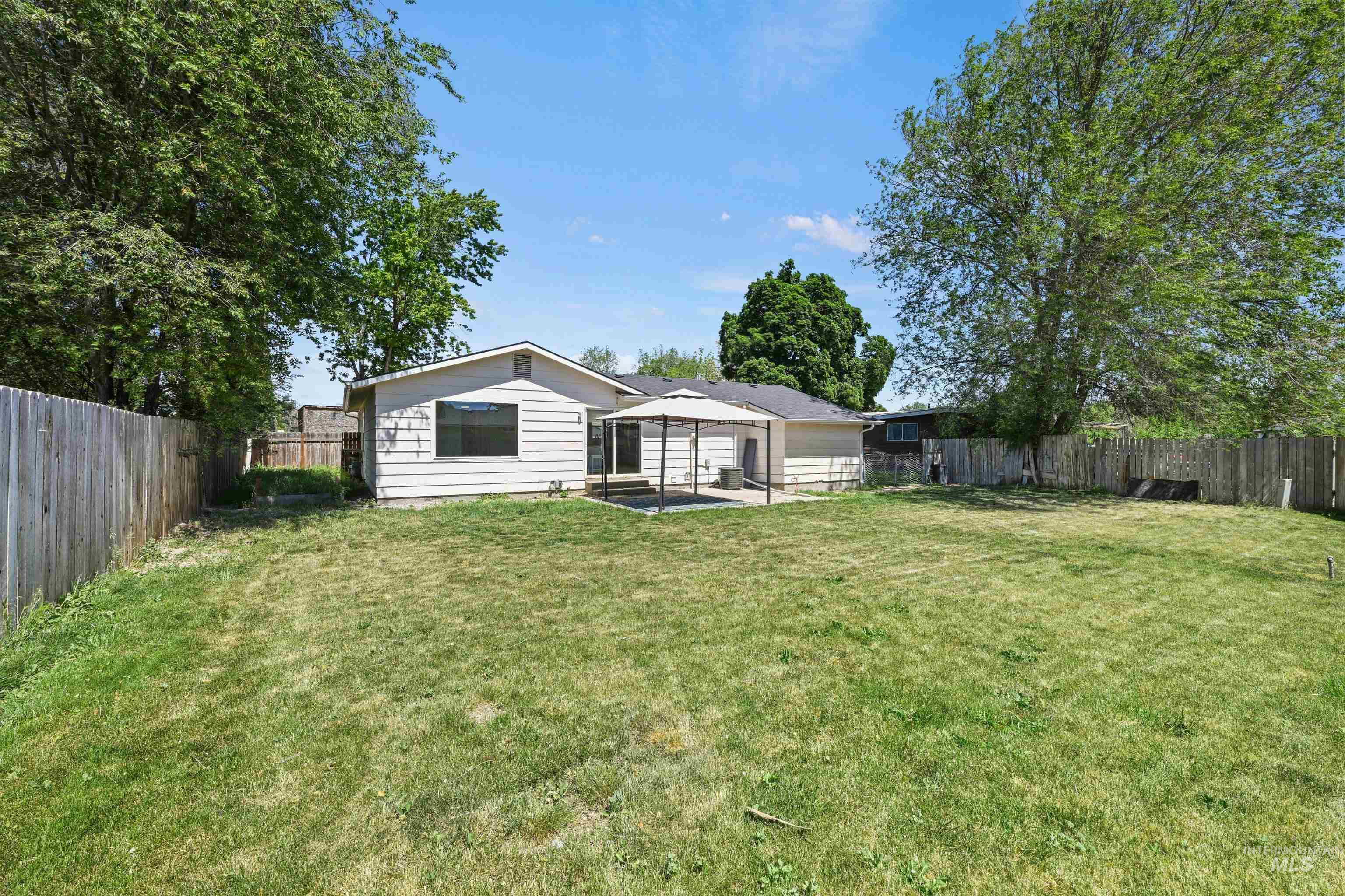 702 18th Ave. N, Nampa, Idaho 83687, 3 Bedrooms, 1.5 Bathrooms, Residential For Sale, Price $325,000,MLS 98986837