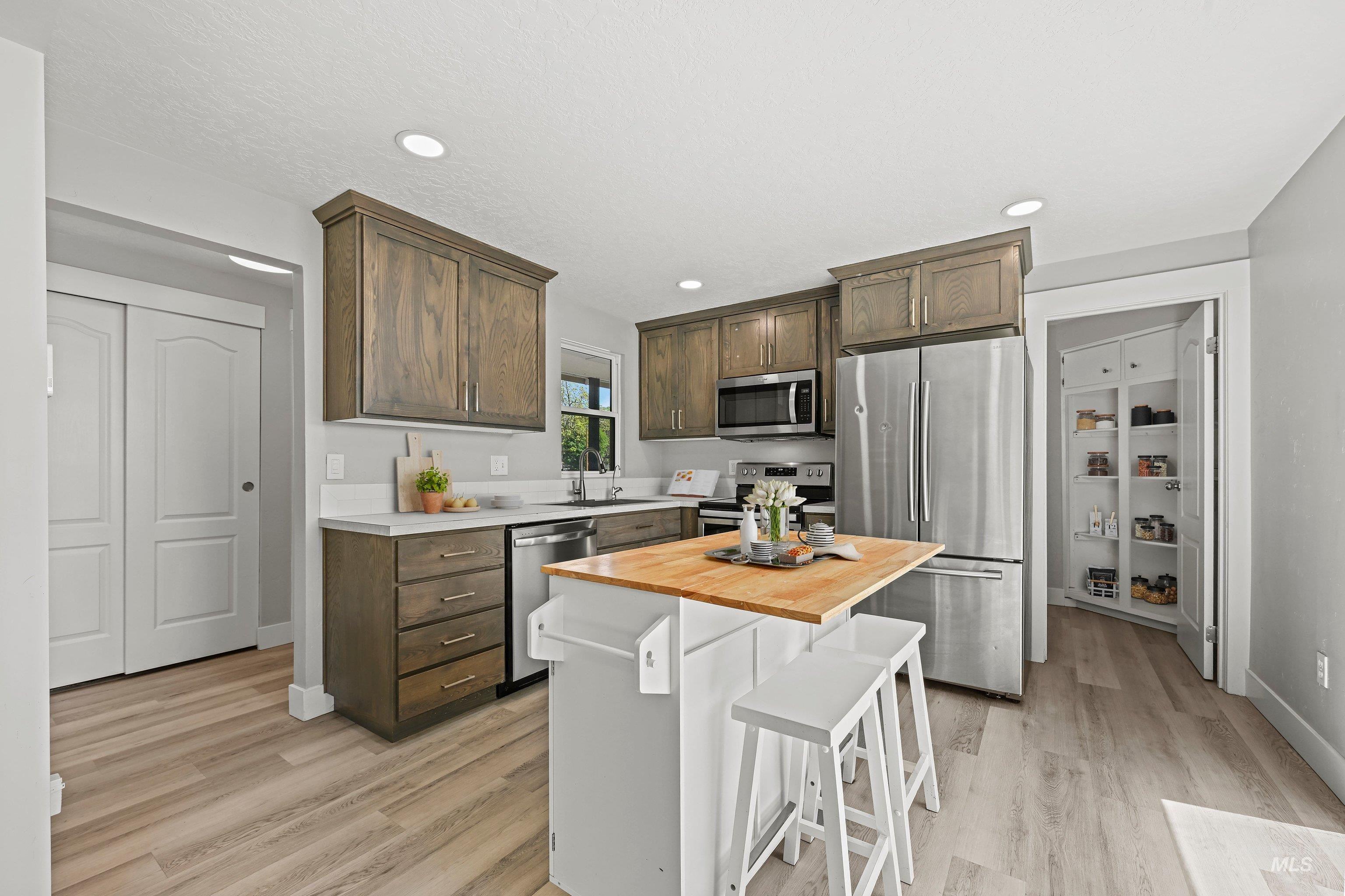 702 18th Ave. N, Nampa, Idaho 83687, 3 Bedrooms, 1.5 Bathrooms, Residential For Sale, Price $325,000,MLS 98986837