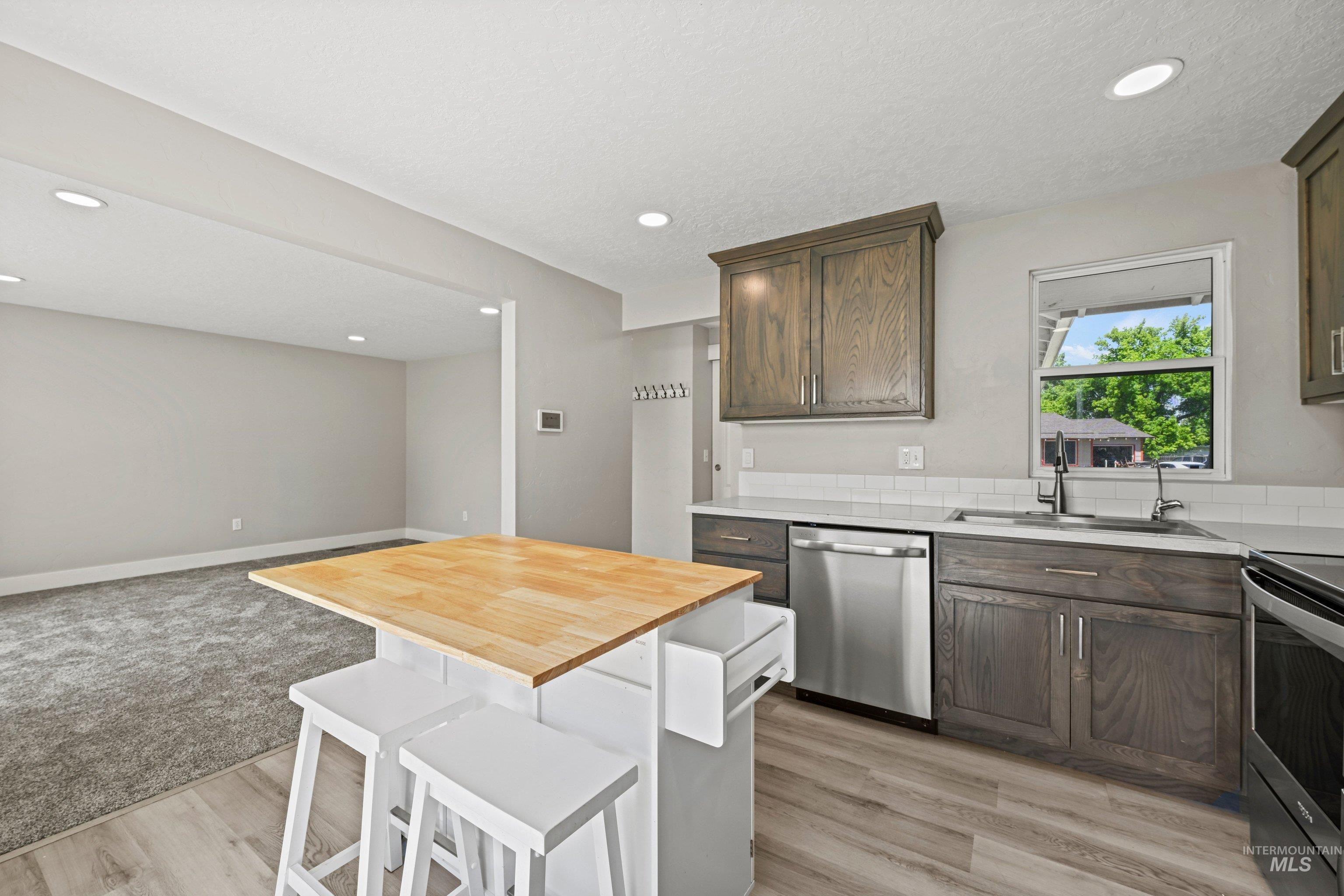 702 18th Ave. N, Nampa, Idaho 83687, 3 Bedrooms, 1.5 Bathrooms, Residential For Sale, Price $325,000,MLS 98986837