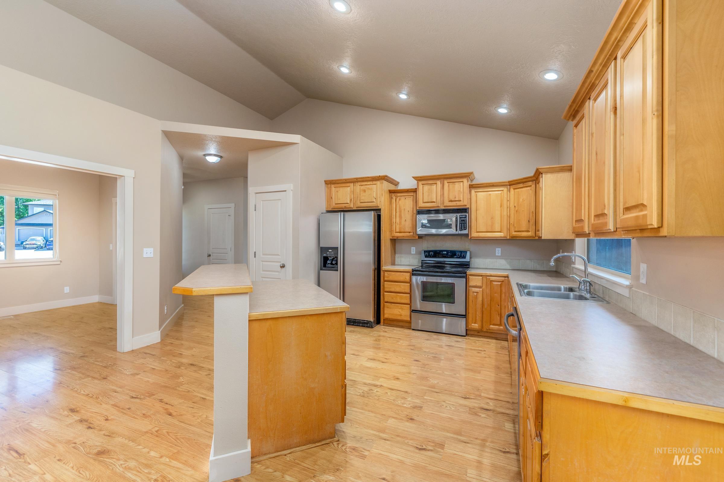 11543 W Wagon Pass Ct, Boise, Idaho 83709, 4 Bedrooms, 2.5 Bathrooms, Residential For Sale, Price $549,900, 98986840