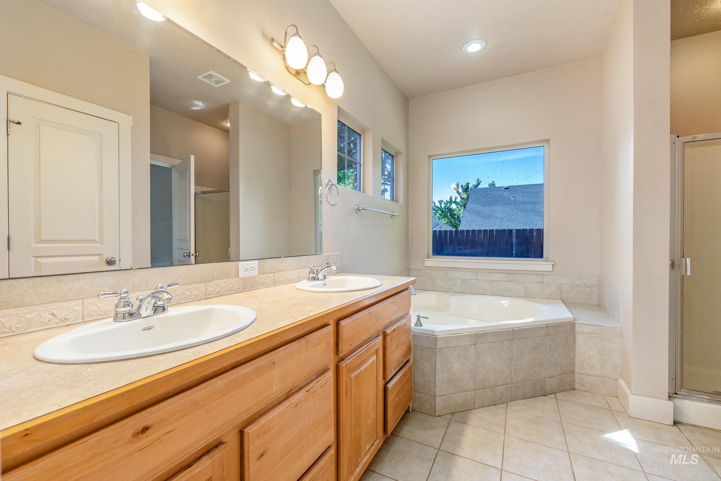 11543 W Wagon Pass Ct, Boise, Idaho 83709, 4 Bedrooms, 2.5 Bathrooms, Residential For Sale, Price $549,900, 98986840