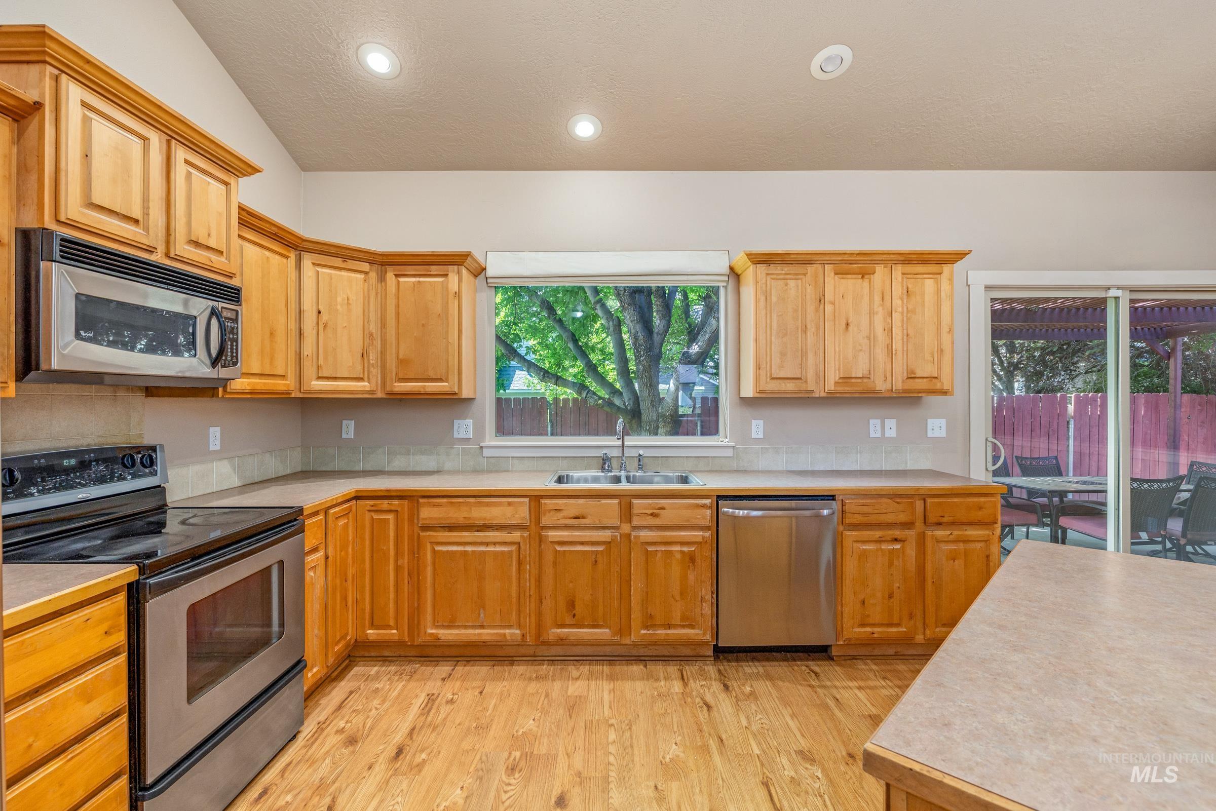 11543 W Wagon Pass Ct, Boise, Idaho 83709, 4 Bedrooms, 2.5 Bathrooms, Residential For Sale, Price $549,900, 98986840