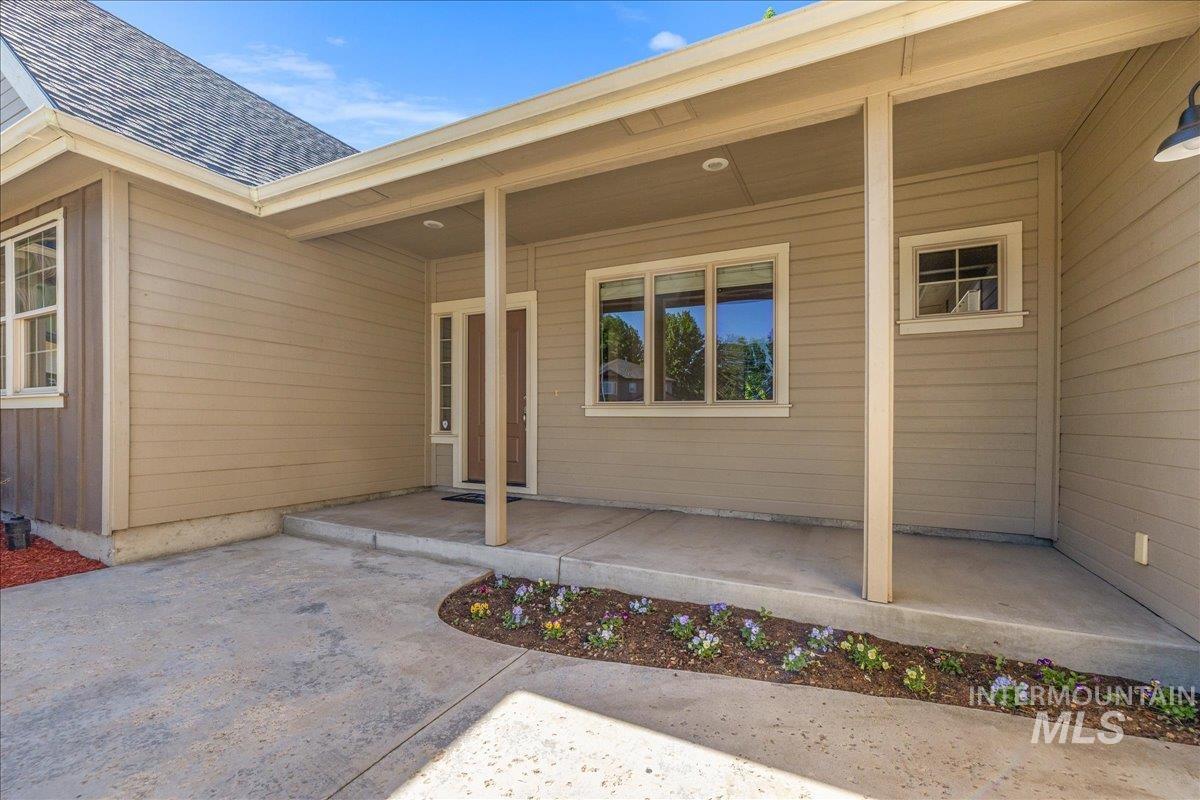 11543 W Wagon Pass Ct, Boise, Idaho 83709, 4 Bedrooms, 2.5 Bathrooms, Residential For Sale, Price $549,900, 98986840