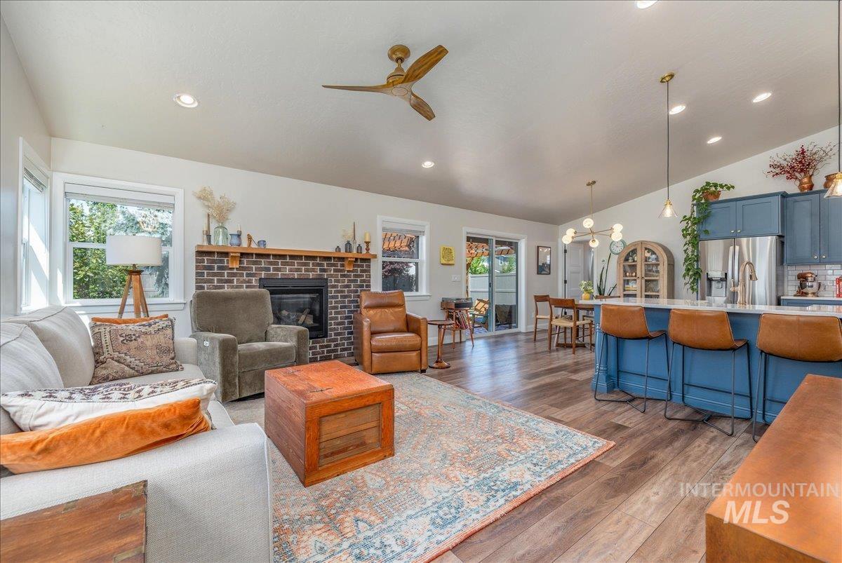 3862 E Collingwood St, Meridian, Idaho 83642-5661, 3 Bedrooms, 2 Bathrooms, Residential For Sale, Price $525,000,MLS 98986841