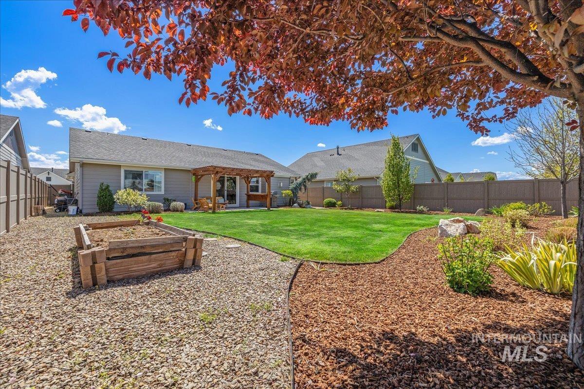 3862 E Collingwood St, Meridian, Idaho 83642-5661, 3 Bedrooms, 2 Bathrooms, Residential For Sale, Price $525,000,MLS 98986841