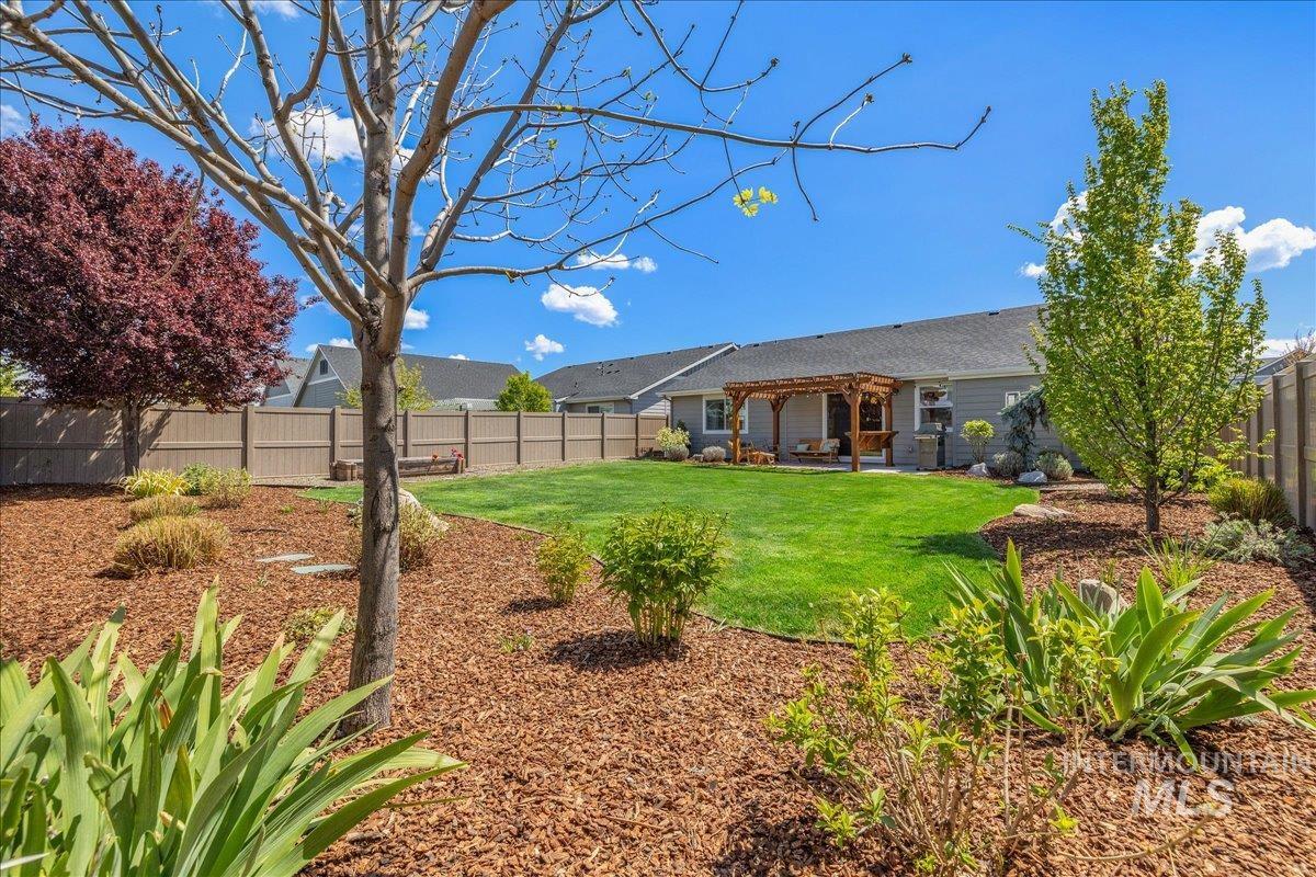 3862 E Collingwood St, Meridian, Idaho 83642-5661, 3 Bedrooms, 2 Bathrooms, Residential For Sale, Price $525,000,MLS 98986841