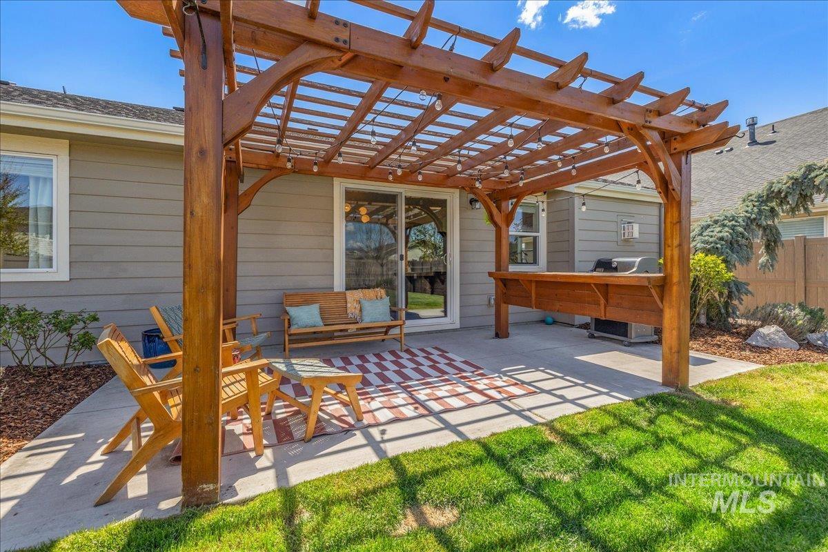 3862 E Collingwood St, Meridian, Idaho 83642-5661, 3 Bedrooms, 2 Bathrooms, Residential For Sale, Price $525,000,MLS 98986841