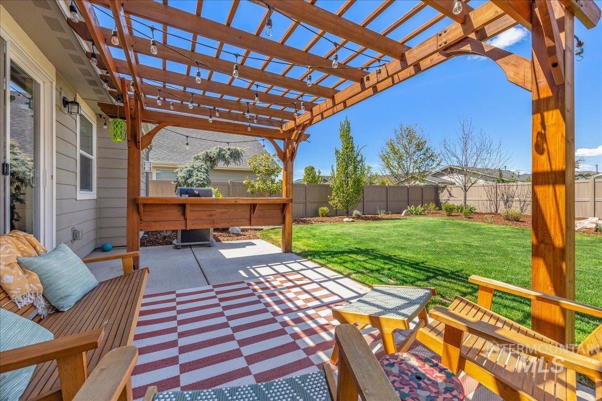 3862 E Collingwood St, Meridian, Idaho 83642-5661, 3 Bedrooms, 2 Bathrooms, Residential For Sale, Price $525,000,MLS 98986841