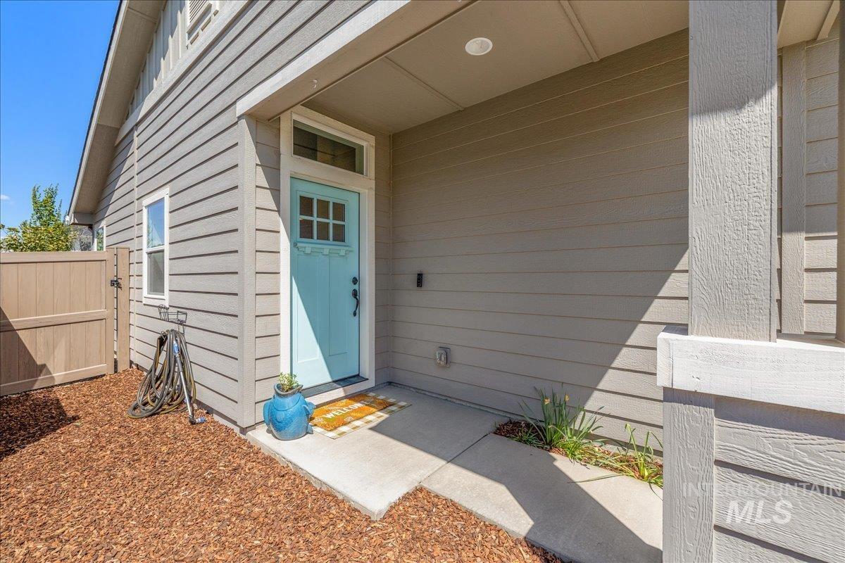 3862 E Collingwood St, Meridian, Idaho 83642-5661, 3 Bedrooms, 2 Bathrooms, Residential For Sale, Price $525,000,MLS 98986841