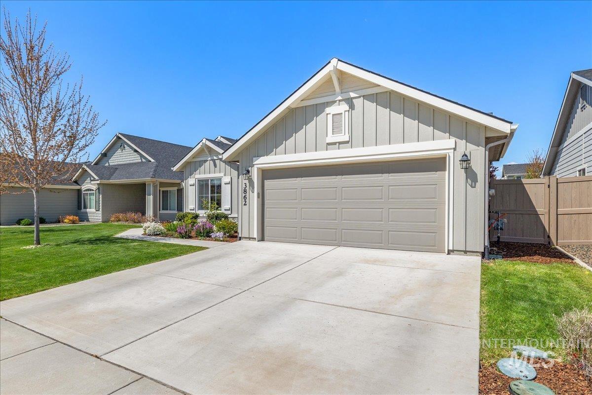 3862 E Collingwood St, Meridian, Idaho 83642-5661, 3 Bedrooms, 2 Bathrooms, Residential For Sale, Price $525,000,MLS 98986841